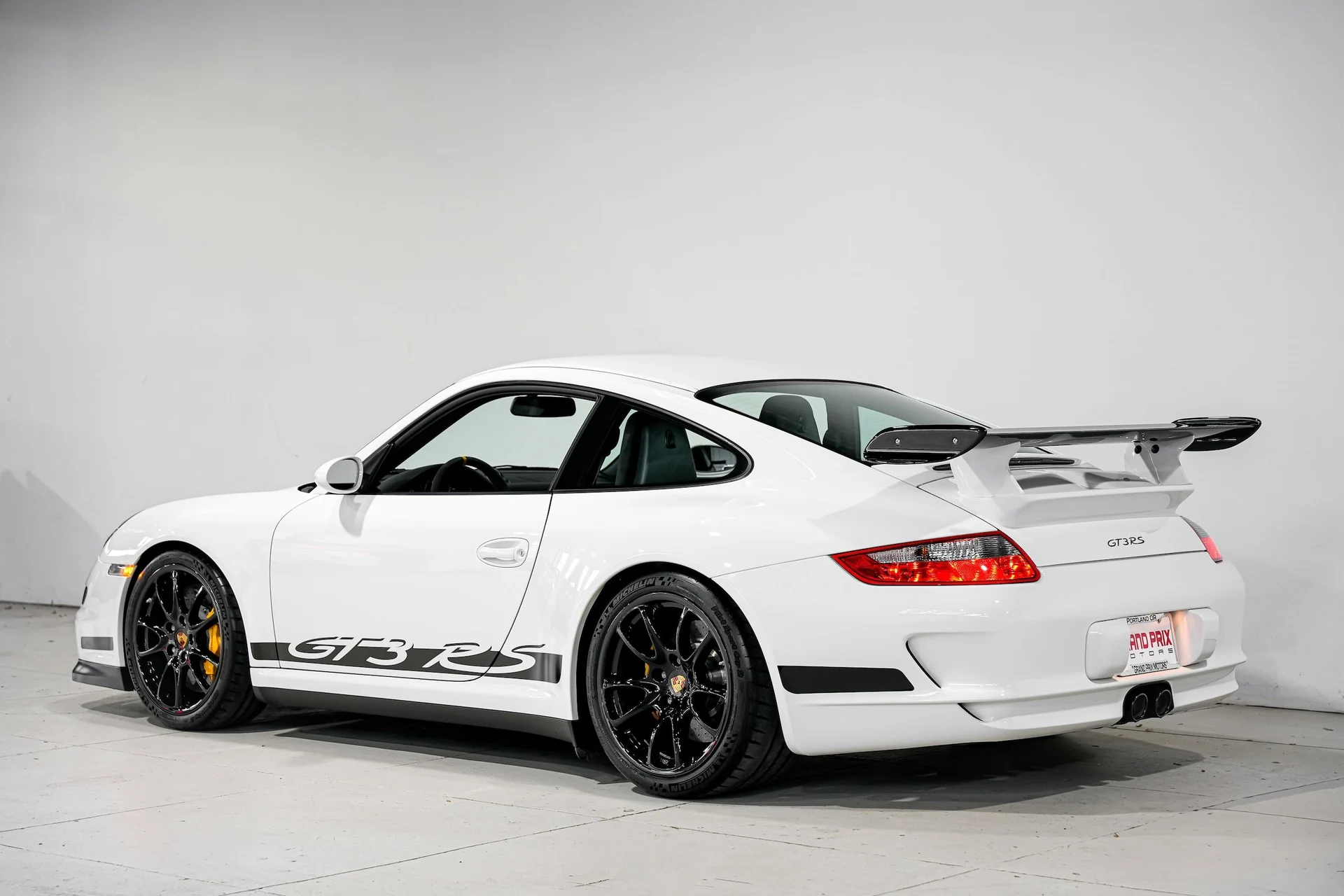 mph008_3550990181_240a2965cf884b30efd30d97fbfc2b30x_18b330f907