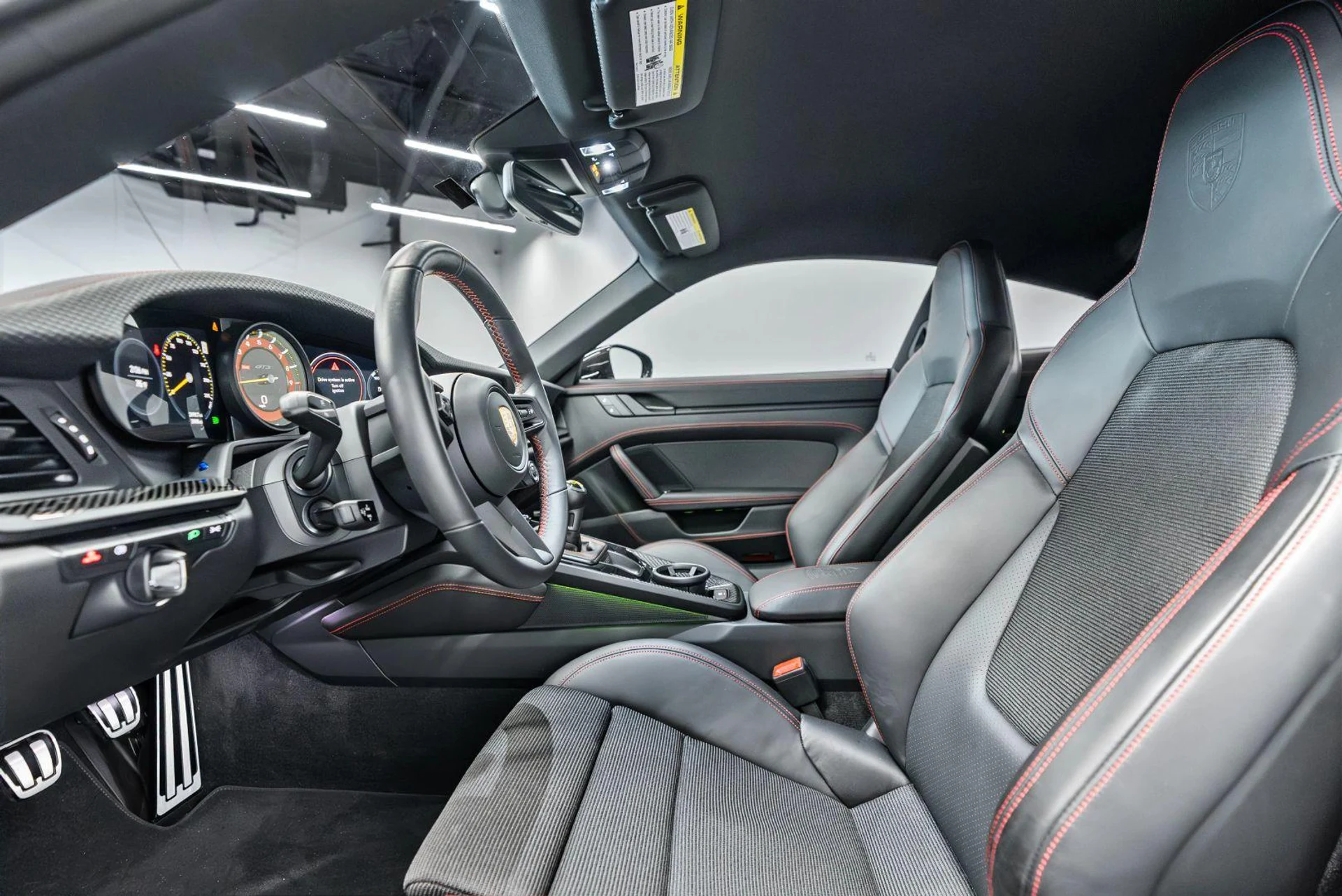 mph008_3553659653_Used_2022_Porsche_911_GT_3_Coupe_2_D_1781638811_72ff9921df