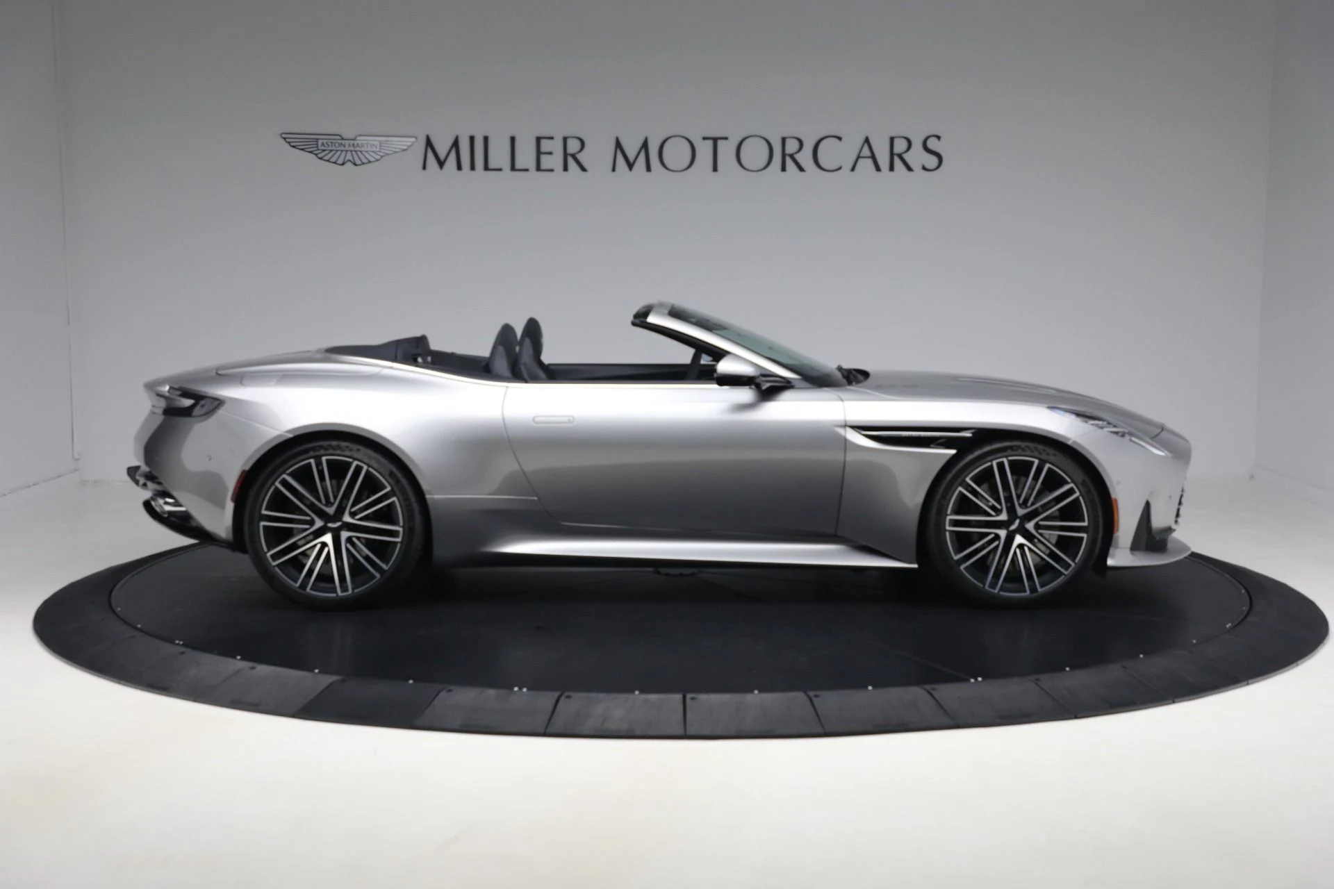 mph008_3559293152_New_2026_Aston_Martin_DB_12_Volante_e897f33399