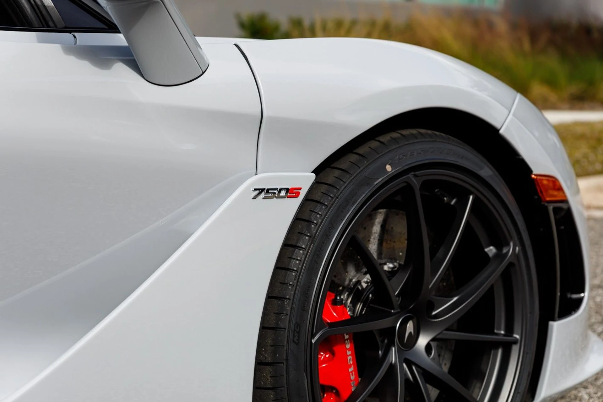 mph008_3566222466_637_p9_l_c8a69b4f2b