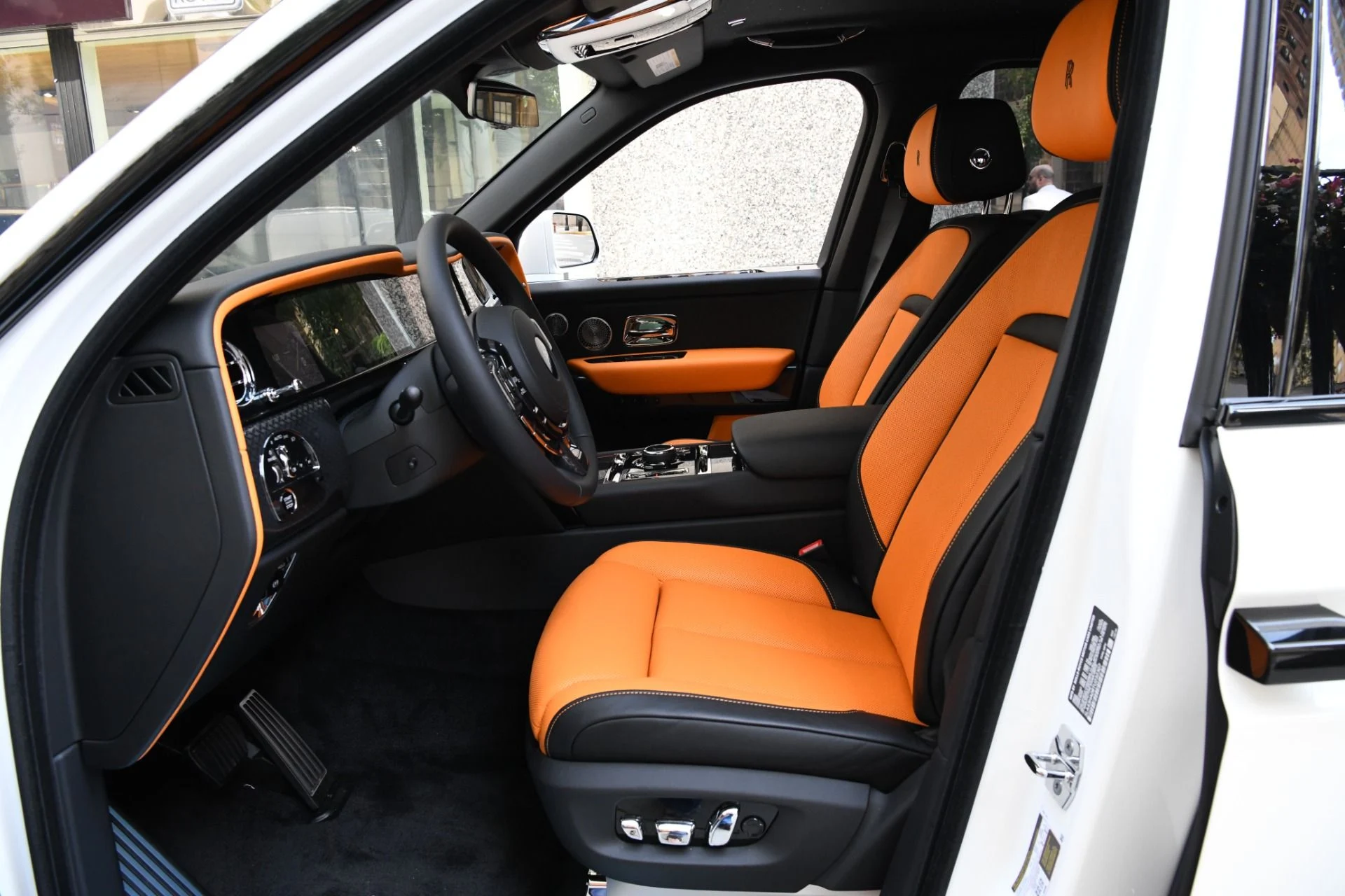 mph008_3567408004_11925_p10_l_5e2beeb629