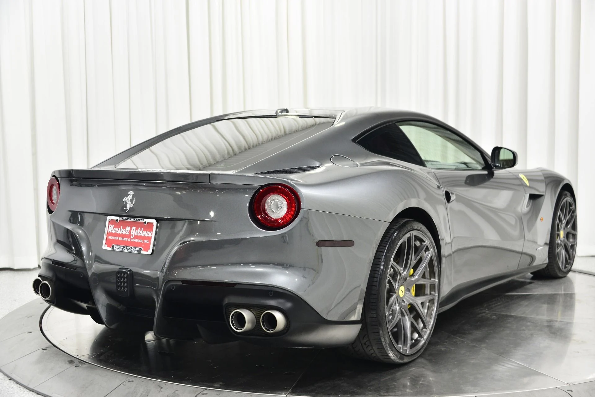mph008_3567701666_Used_2015_Ferrari_F12berlinetta_1756410303_1294e75817