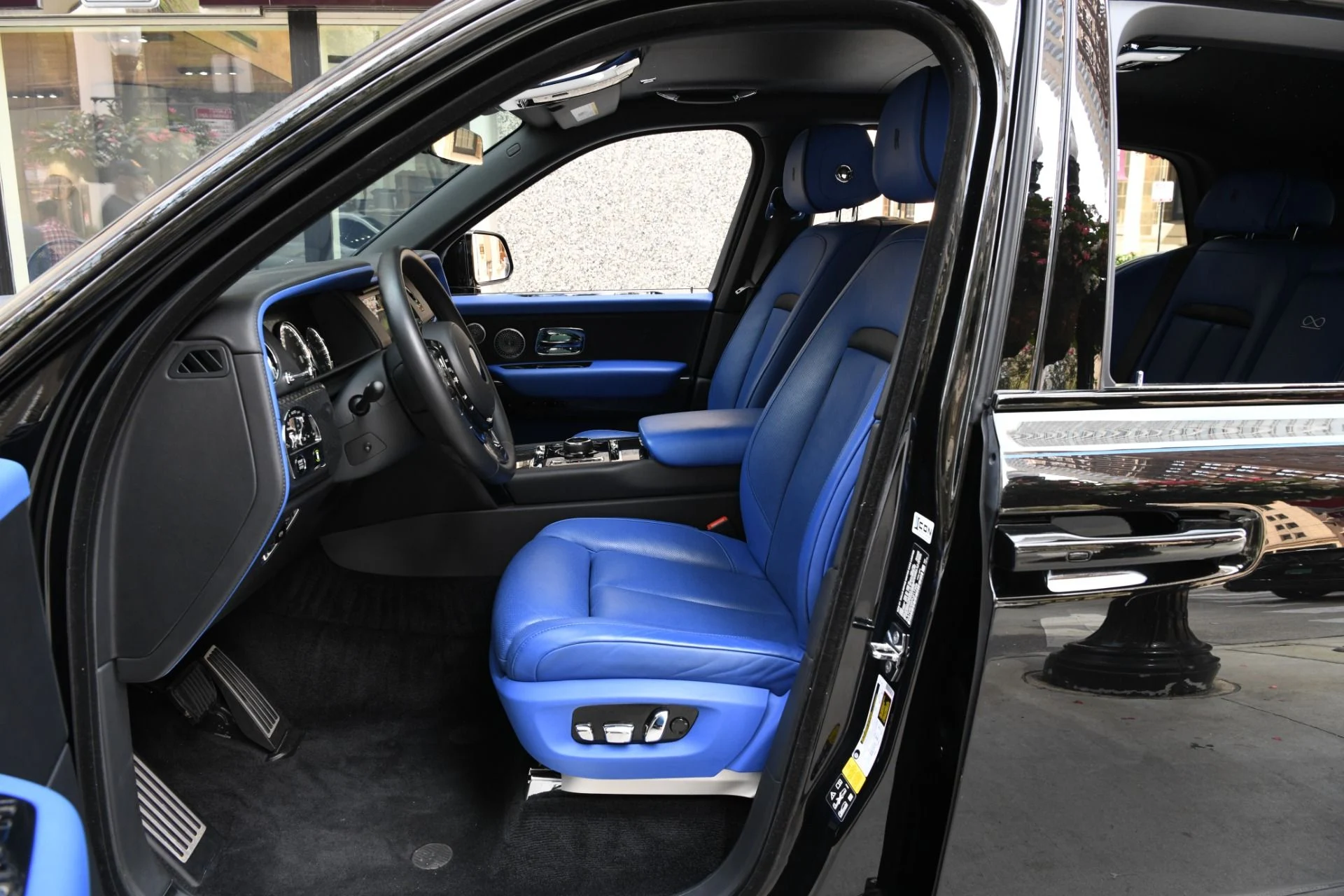 mph008_3567791834_11928_p10_l_4795aadeb7