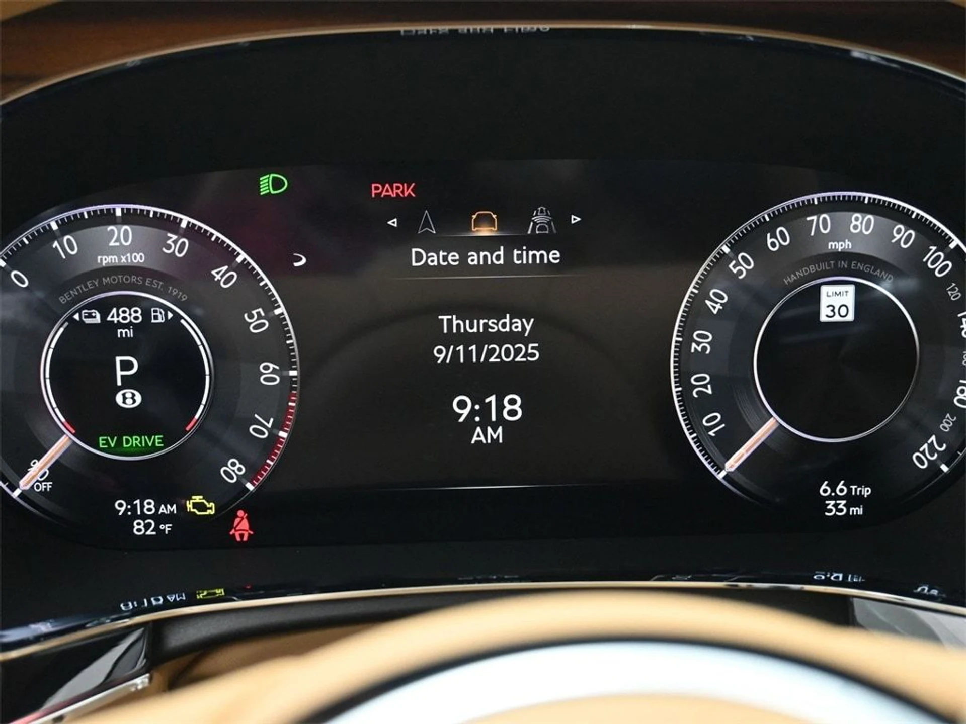 mph008_3583240258_8a71378f36e9396851654120e3c84a92x_010335958b