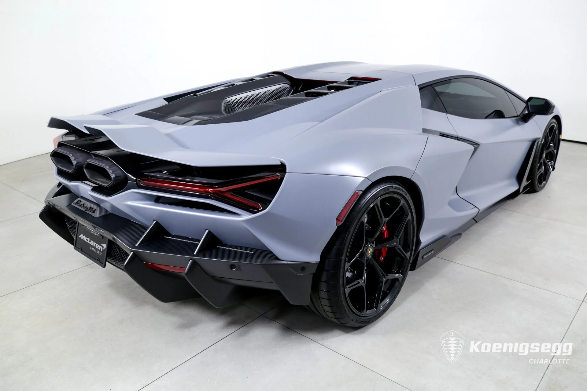 mph008_3583497608_Used_2024_Lamborghini_Revuelto_1740520179_8509920cd1