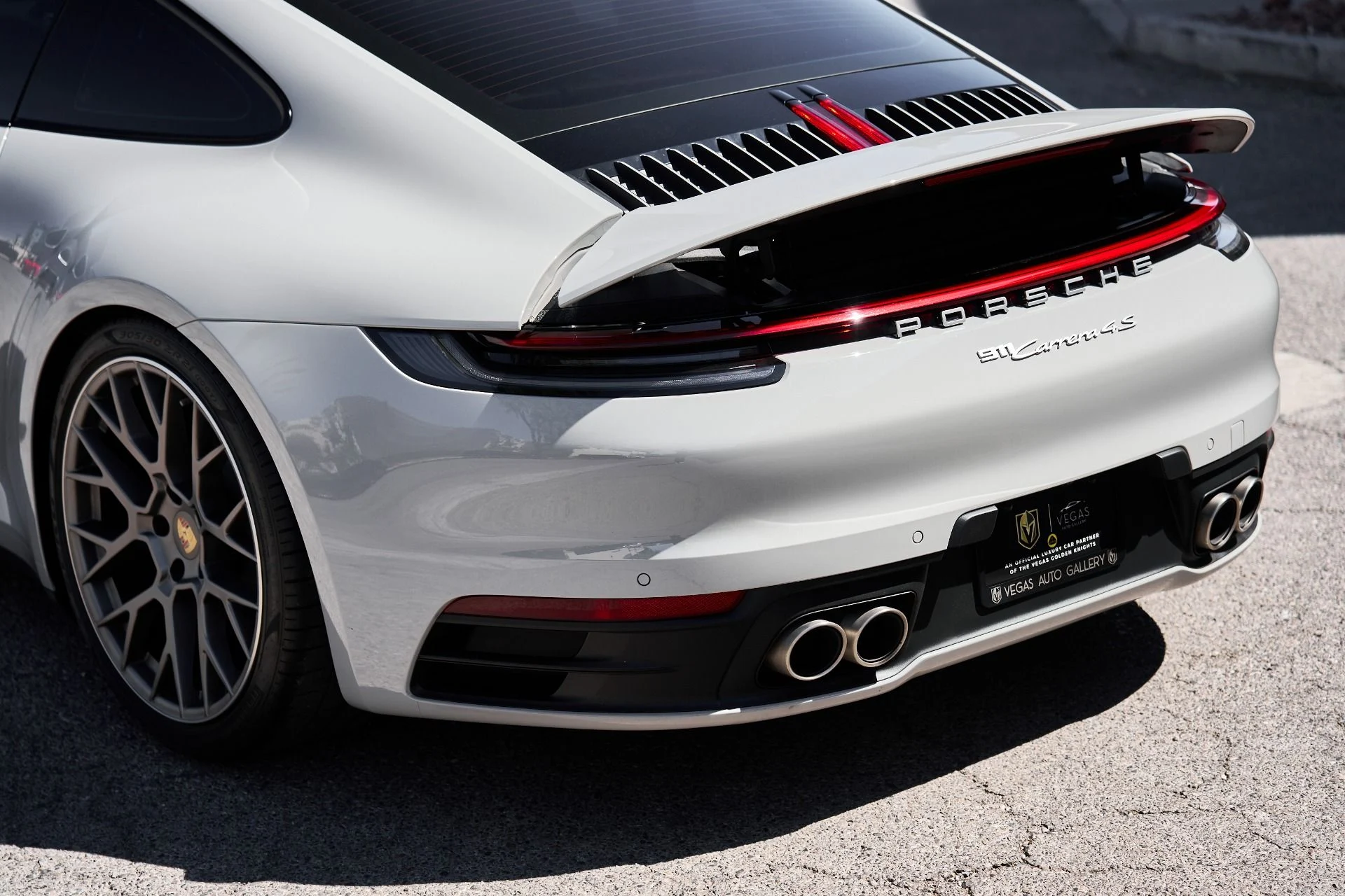 mph008_3594940908_Used_2023_Porsche_911_Carrera_4_S_1757702354_01a2ca3716