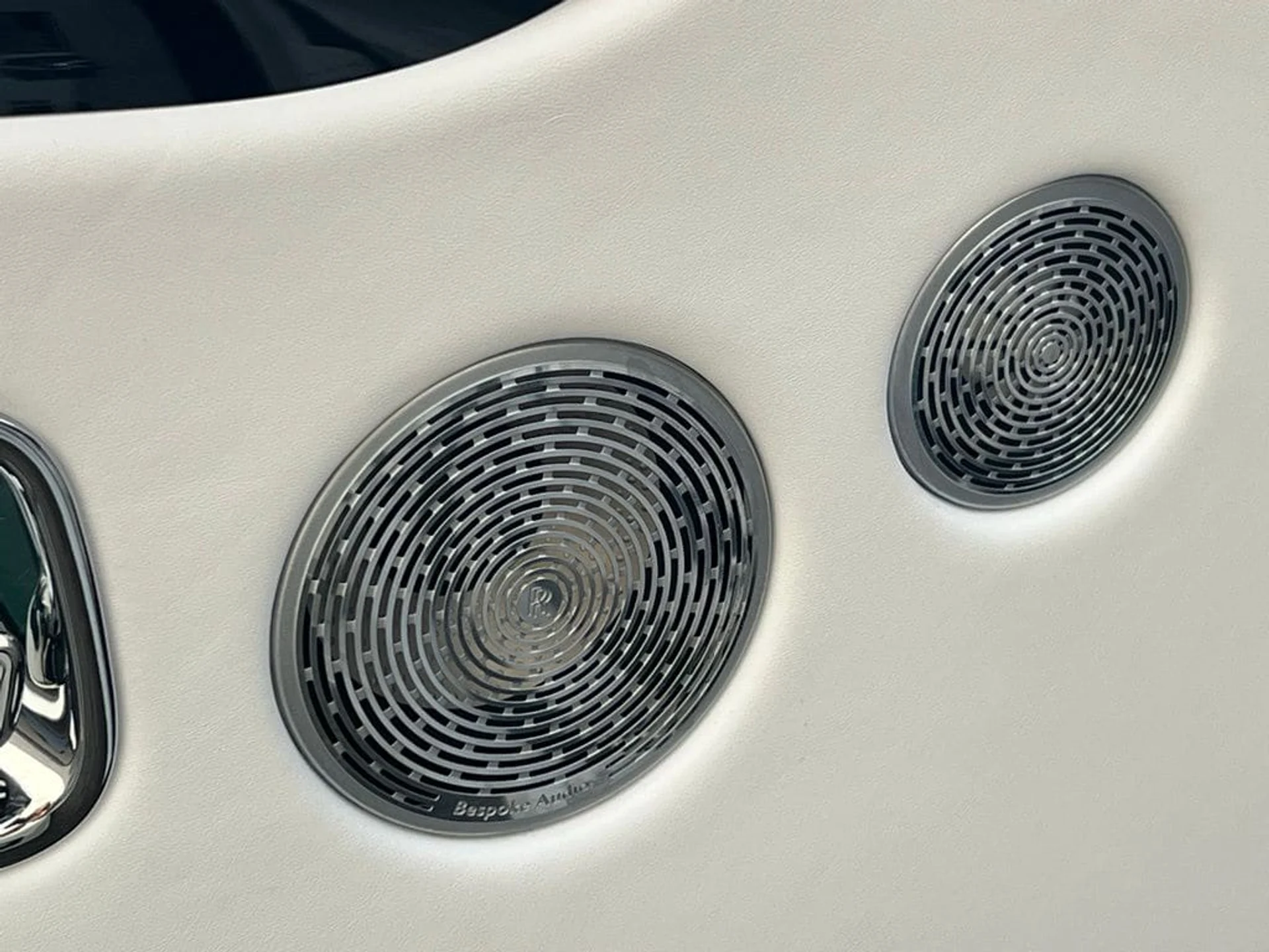 mph008_3598140760_377f8145dfd151e6f1158c27d6e8d9bdx_f9d00769ce