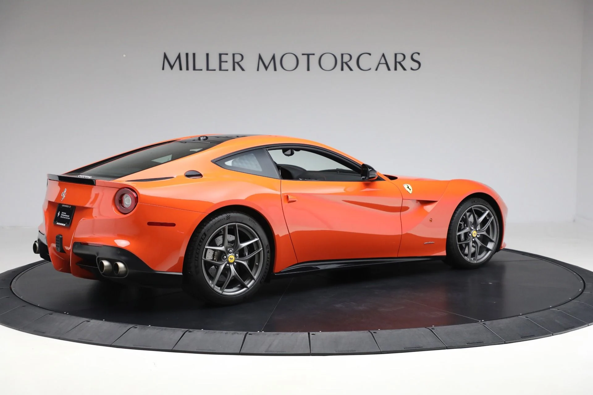 mph008_3627108801_Used_2014_Ferrari_F12berlinetta_9f7d60a695