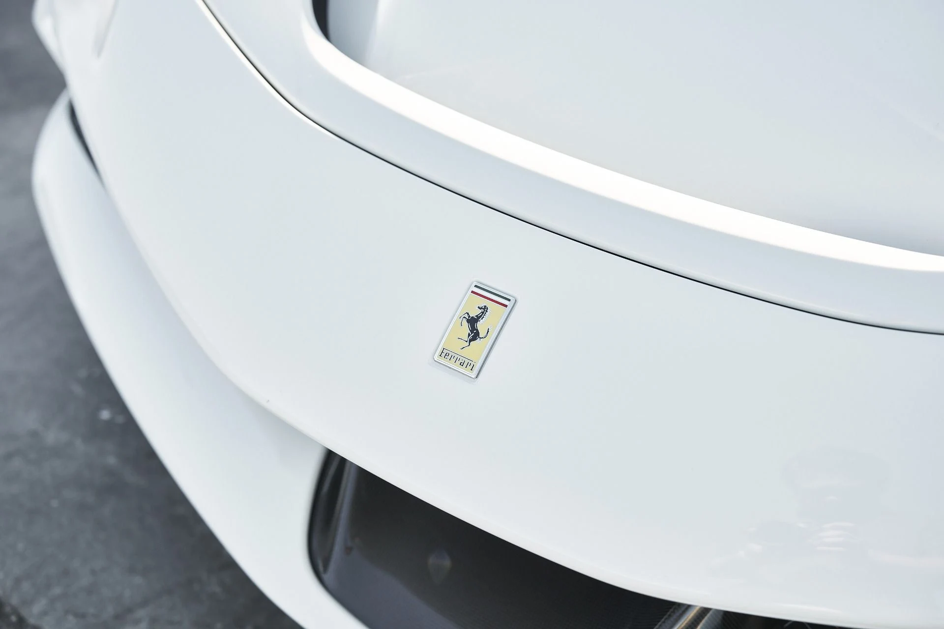 mph008_3627292453_Used_2023_Ferrari_SF_90_Stradale_Base_1762650926_fc47ba02c5