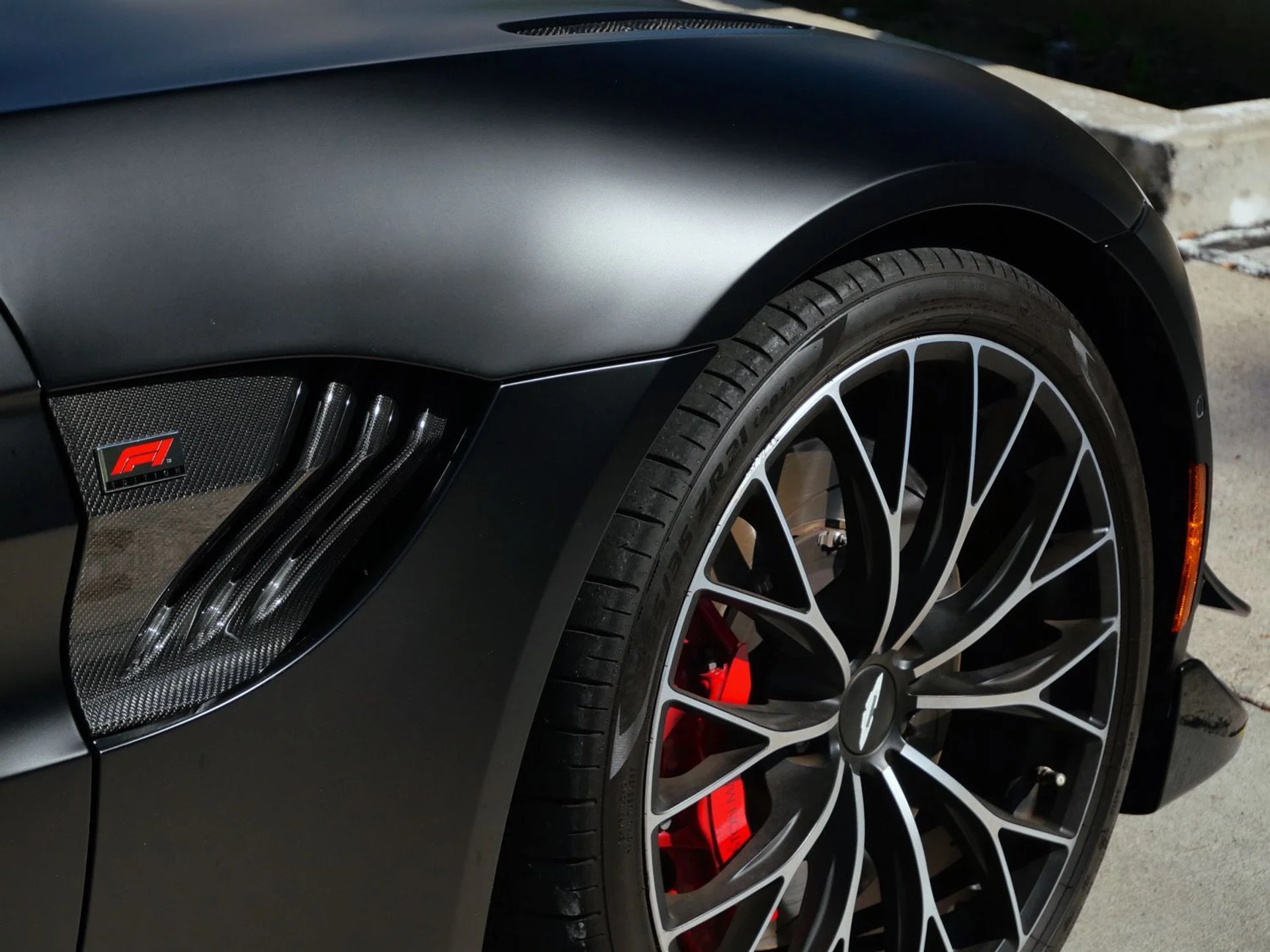 mph008_3631189440_95a99813bca4c42975b17ee808cd563dx_efeff59756