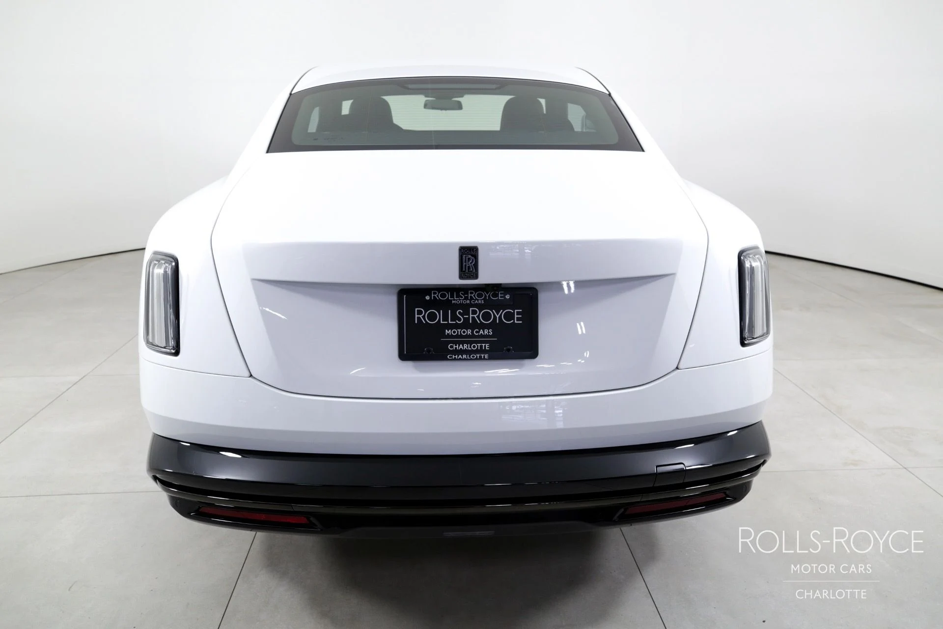 mph008_3631649814_Used_2025_Rolls_Royce_Black_Badge_Spectre_1747773130_3a448ce3cd