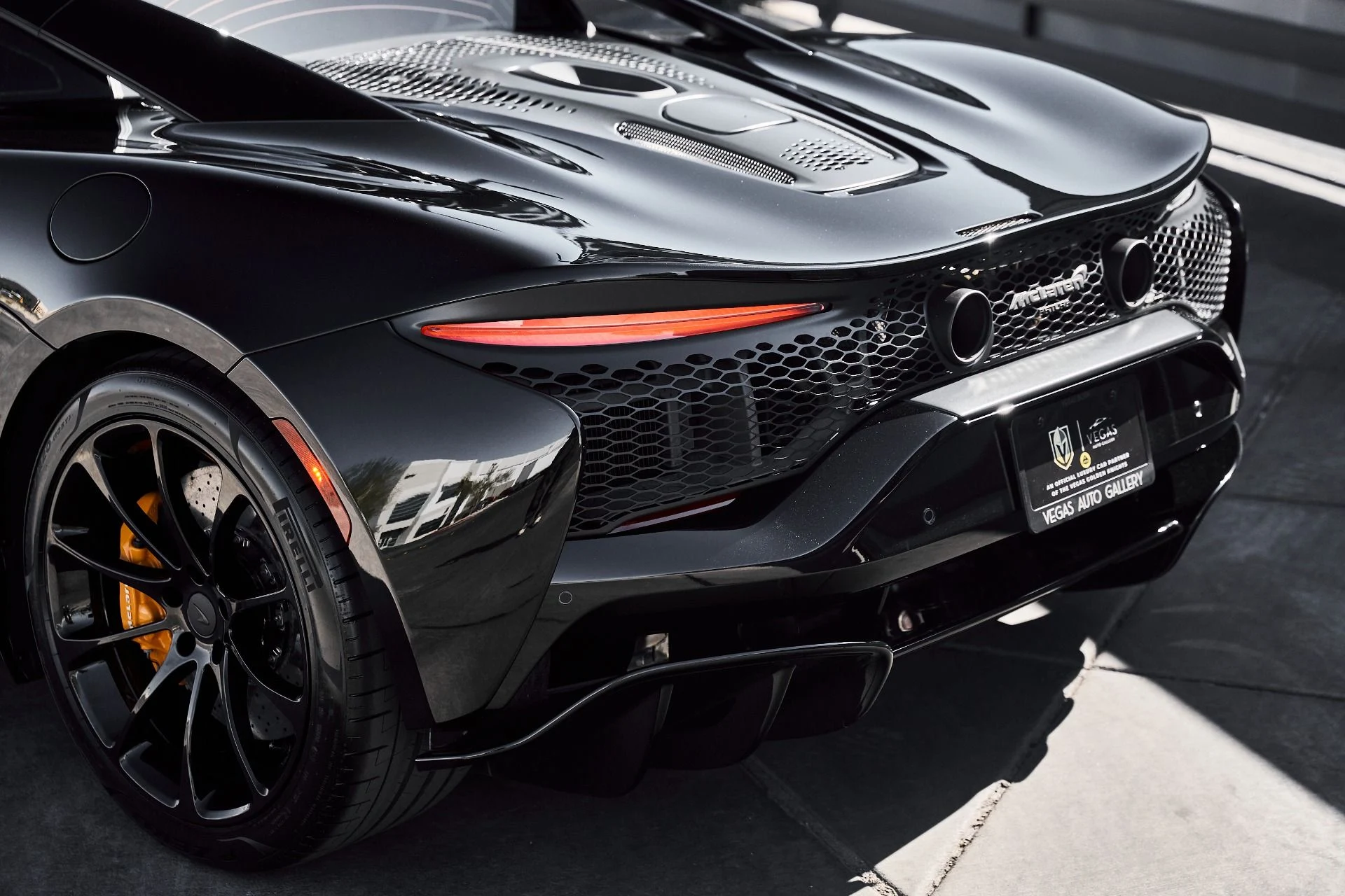 mph008_3644778177_Used_2026_Mc_Laren_Artura_Vision_1777507441_42fd73c7c1