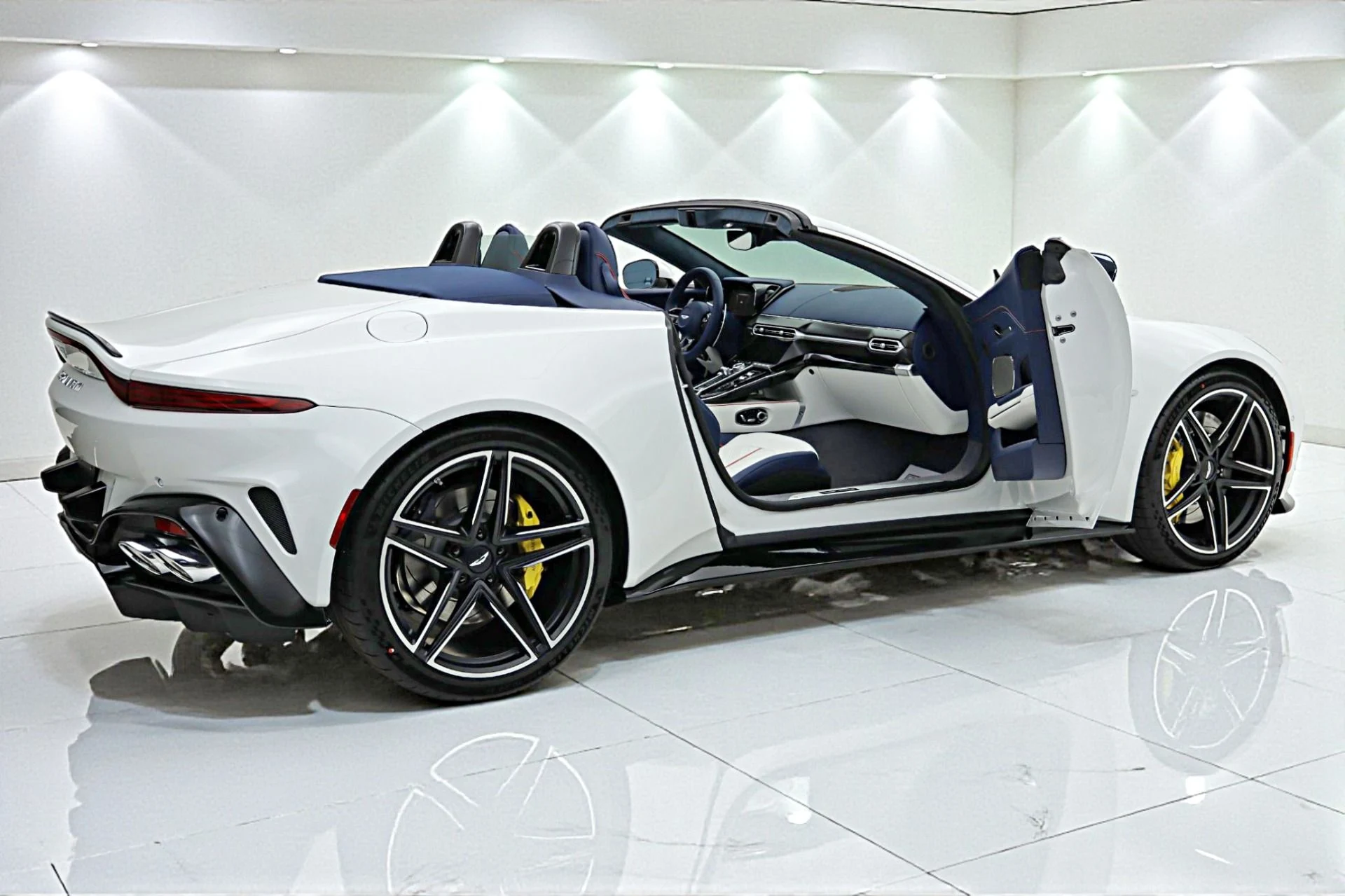 mph008_3648944647_New_2026_Aston_Martin_Vantage_S_9b6d7e6570