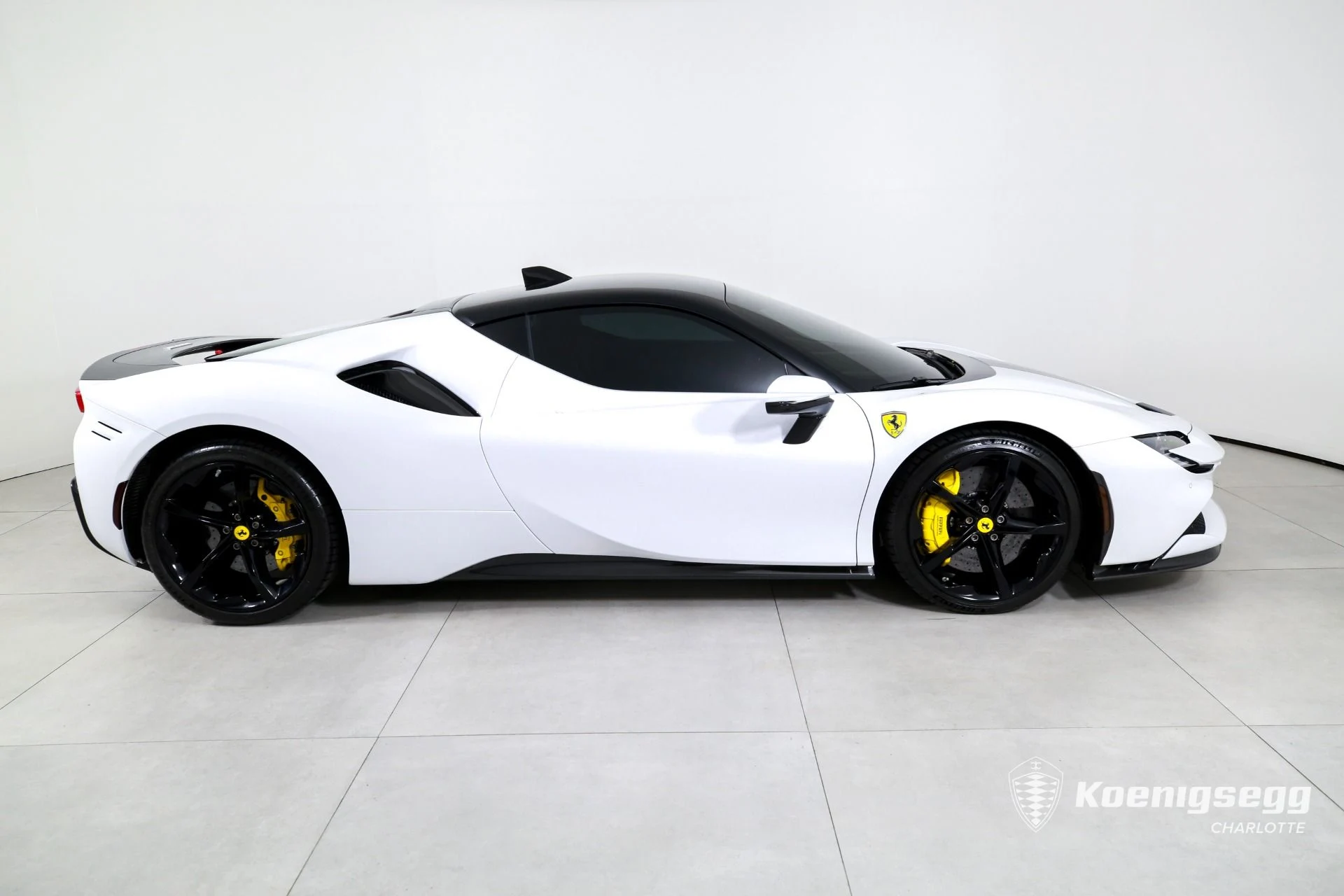 mph008_3652265352_Used_2022_Ferrari_SF_90_Stradale_1782838429_f74962fb86