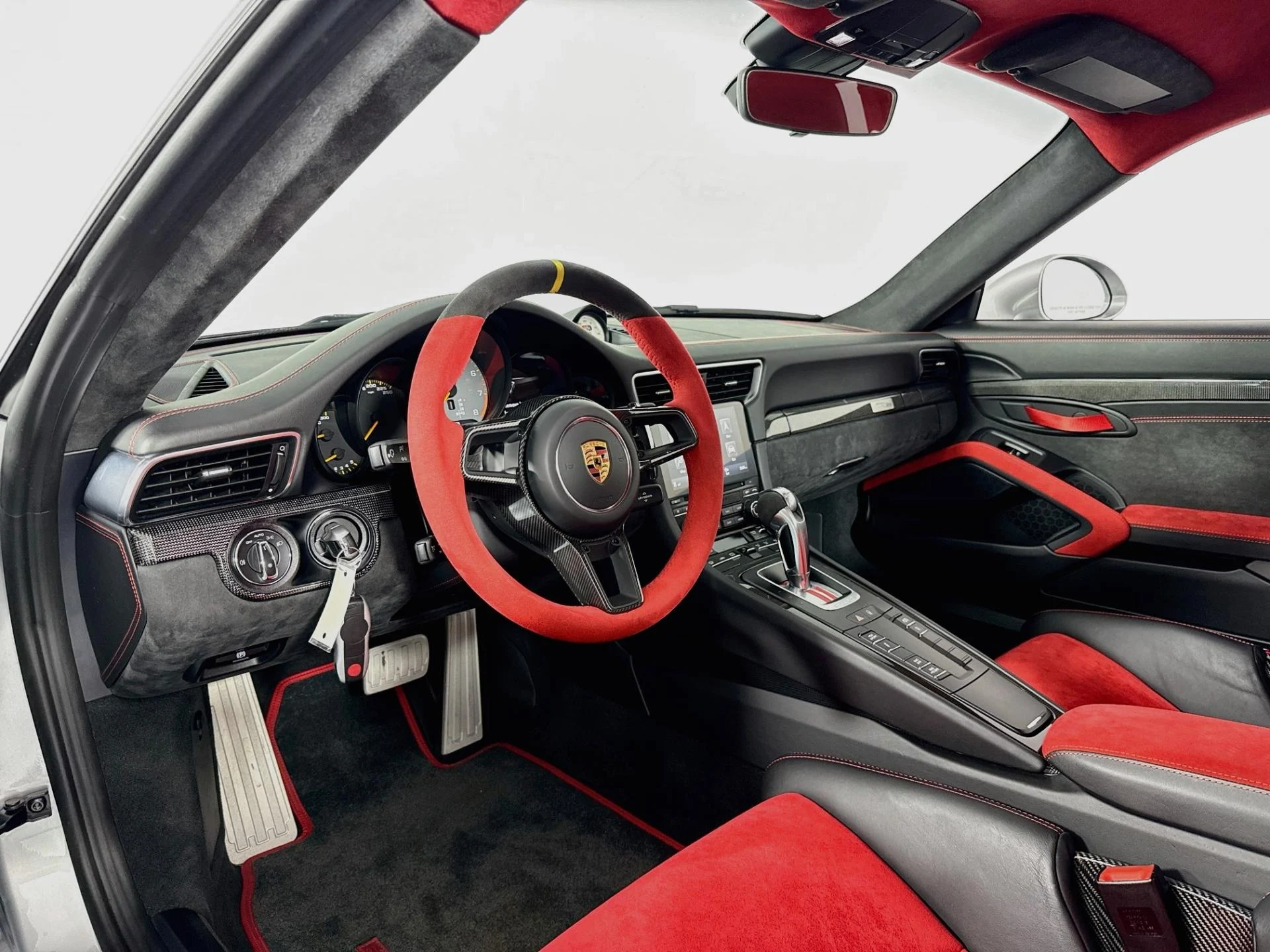 mph008_3656691753_Used_2018_Porsche_911_GT_2_RS_1785871760_35e1d62de3