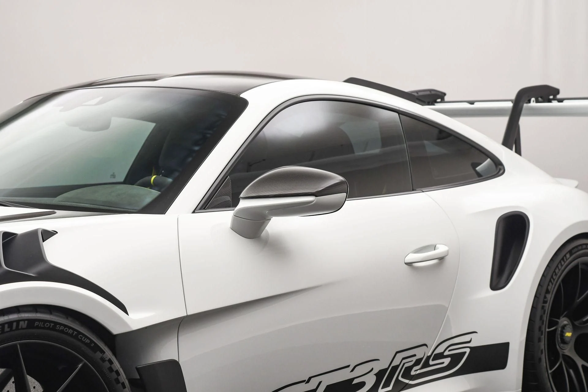 mph008_3659231587_Used_2025_Porsche_911_GT_3_RS_1757454189_285e13ea8e