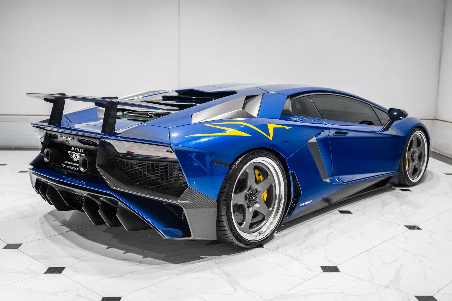 mph008_3672675812_Used_2016_Lamborghini_Aventador_LP_750_4_SV_Coupe_1783114445_1c447b9b92