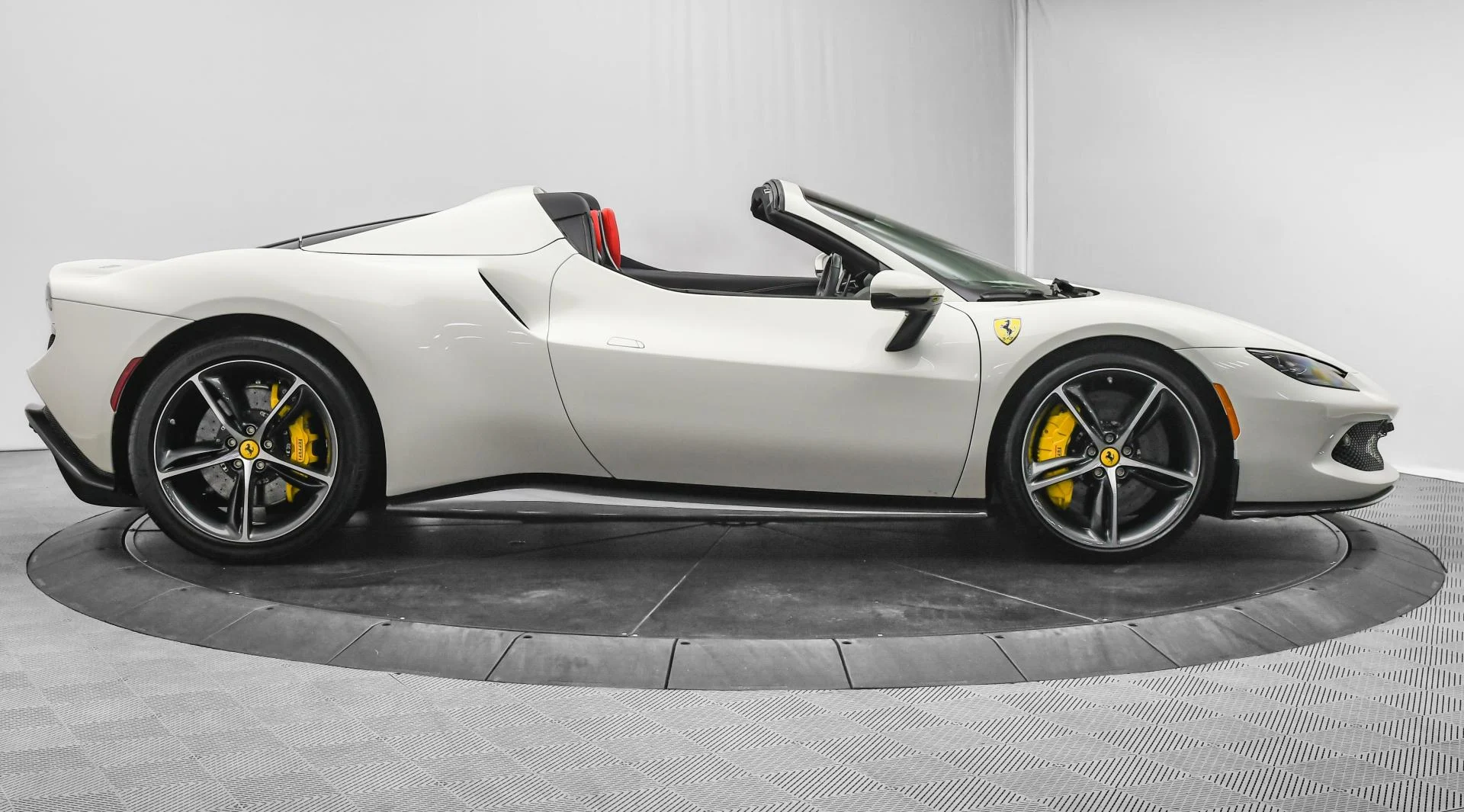 mph008_3681290638_Used_2023_Ferrari_296_GTS_1753430564_046b9bff64