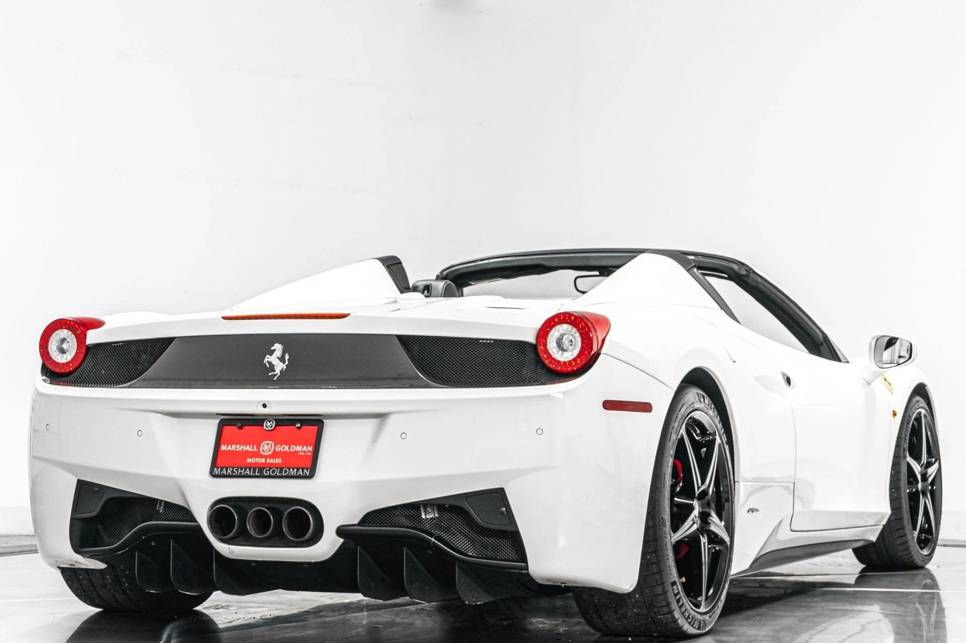 mph008_3685678658_Used_2015_Ferrari_458_Spider_Daytona_Seats_Forged_Wheels_Sport_Exhaust_1785432521_b7bd9593ae