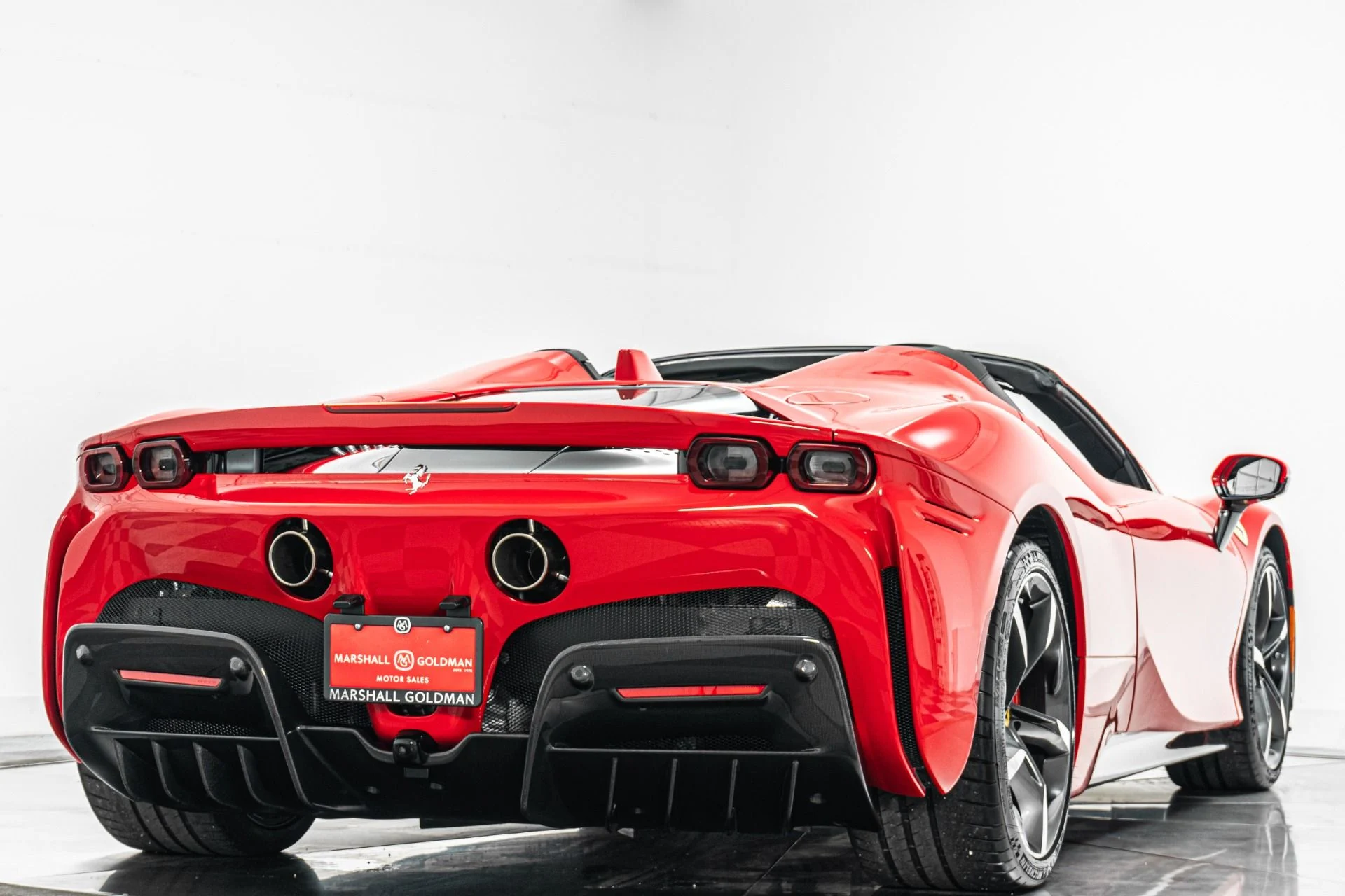 mph008_3686189824_Used_2025_Ferrari_SF_90_Spider_1779917400_f458526463
