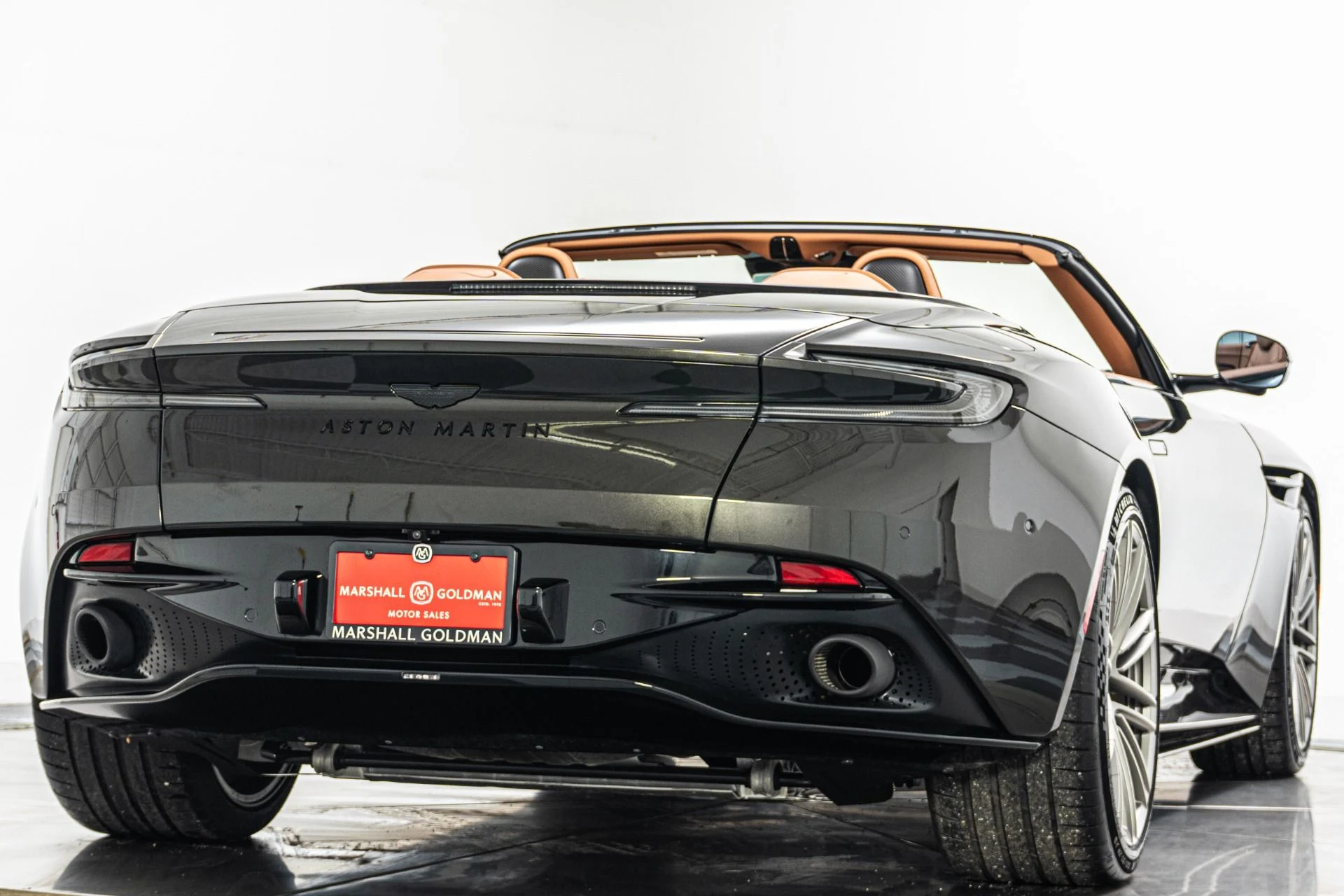 mph008_3690122083_Used_2024_Aston_Martin_DB_12_Volante_Low_Miles_86_K_in_Options_Gorgeous_Color_Combination_1774375825_24a0b9f3a3