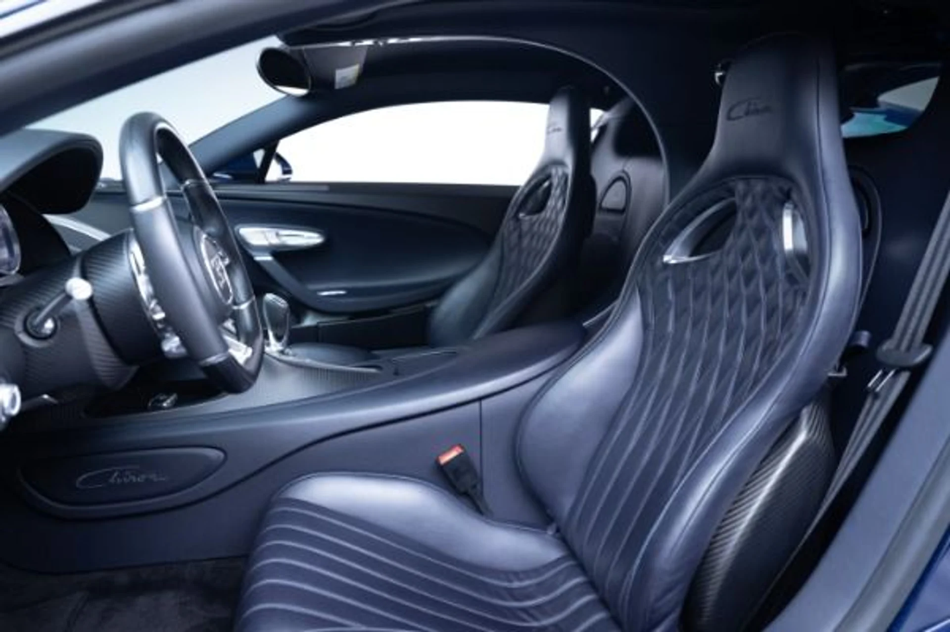 mph008_3691325013_Used_2018_Bugatti_Chiron_Chiron_e65fb49e6f