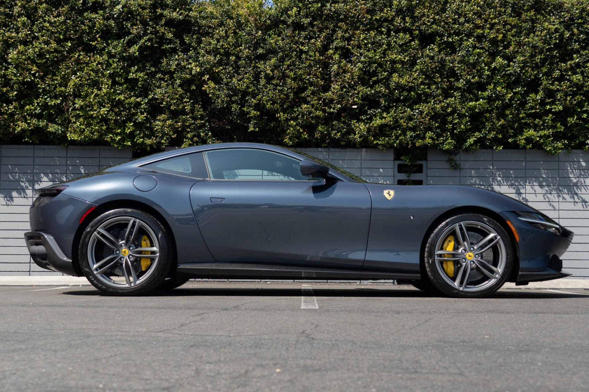 mph008_3694969774_Used_2024_Ferrari_Roma_1757965084_3451ad9abb