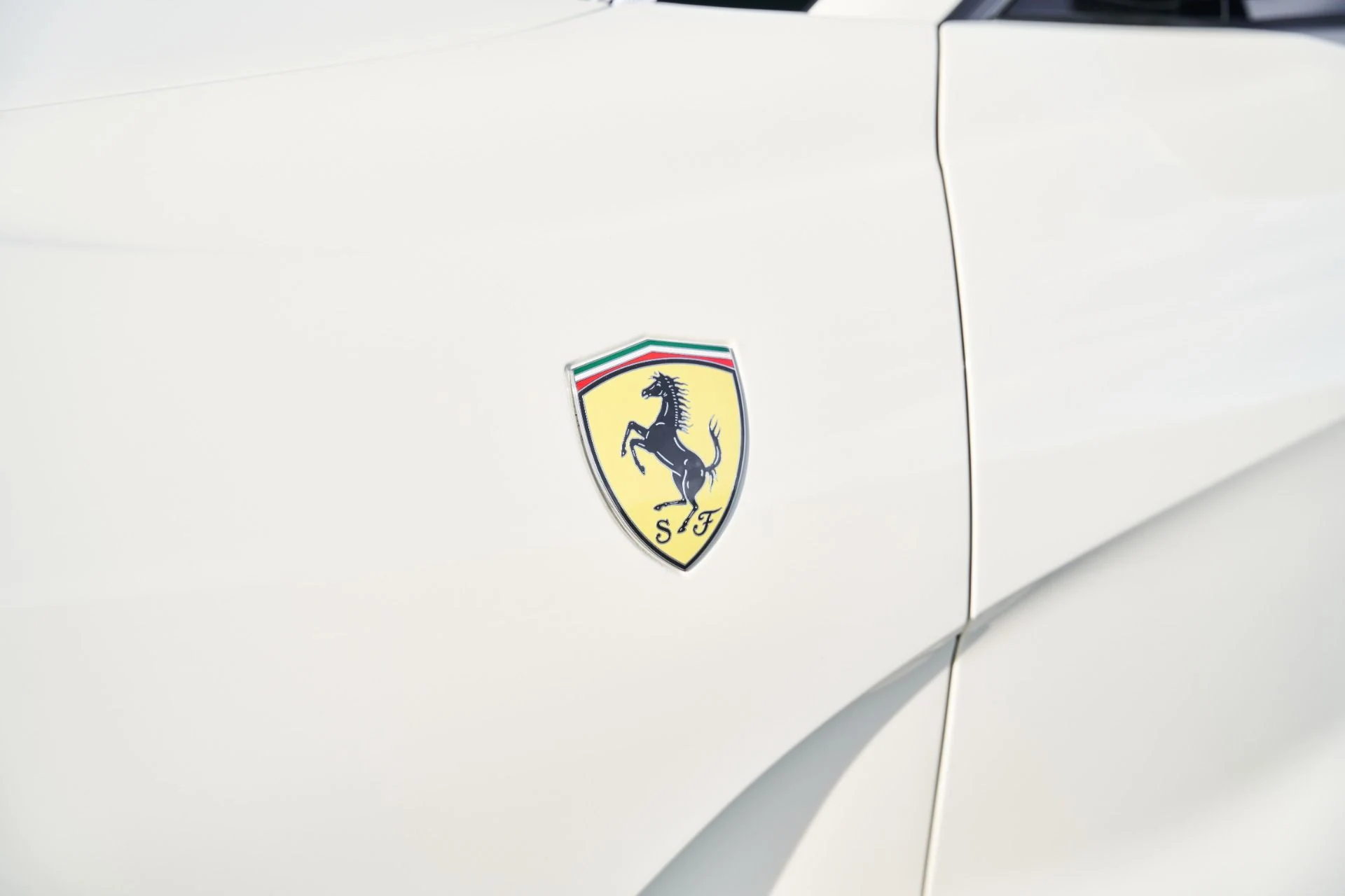 mph008_369756655_Used_2018_Ferrari_812_Superfast_Base_1793220964_ca9c69f94e