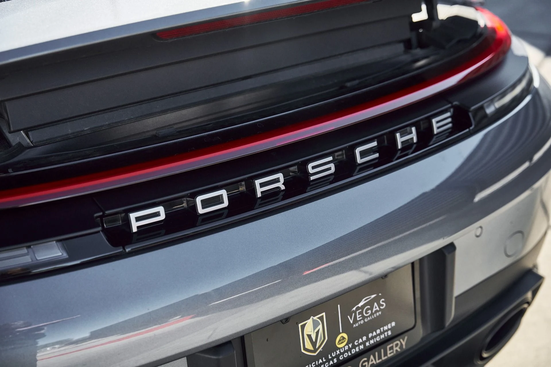 mph008_3699201753_Used_2025_Porsche_911_Carrera_1768012306_752599c42c