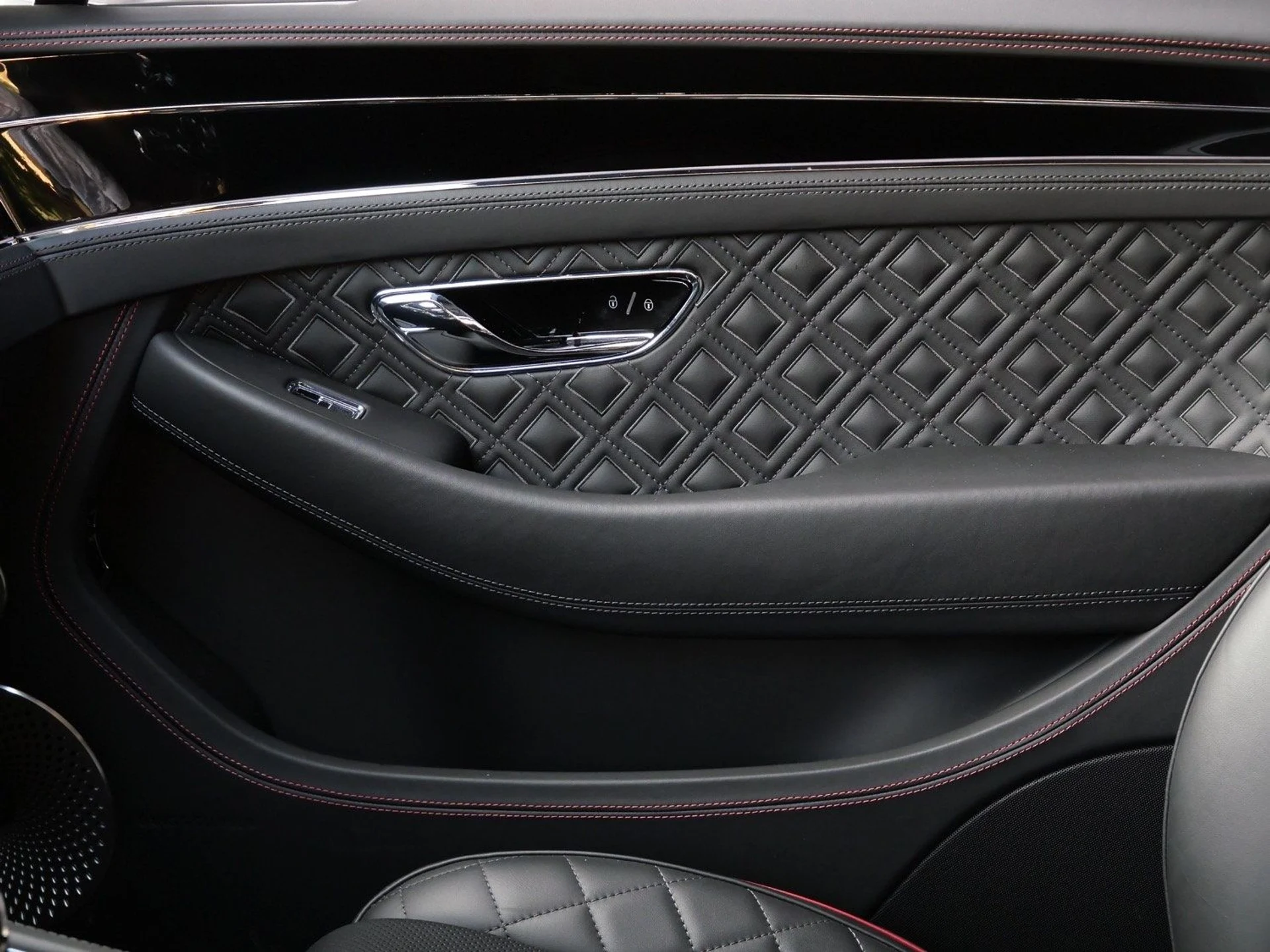 mph008_3703533193_fdf56d3b321048726ac8ee3e517af08dx_091e863e28