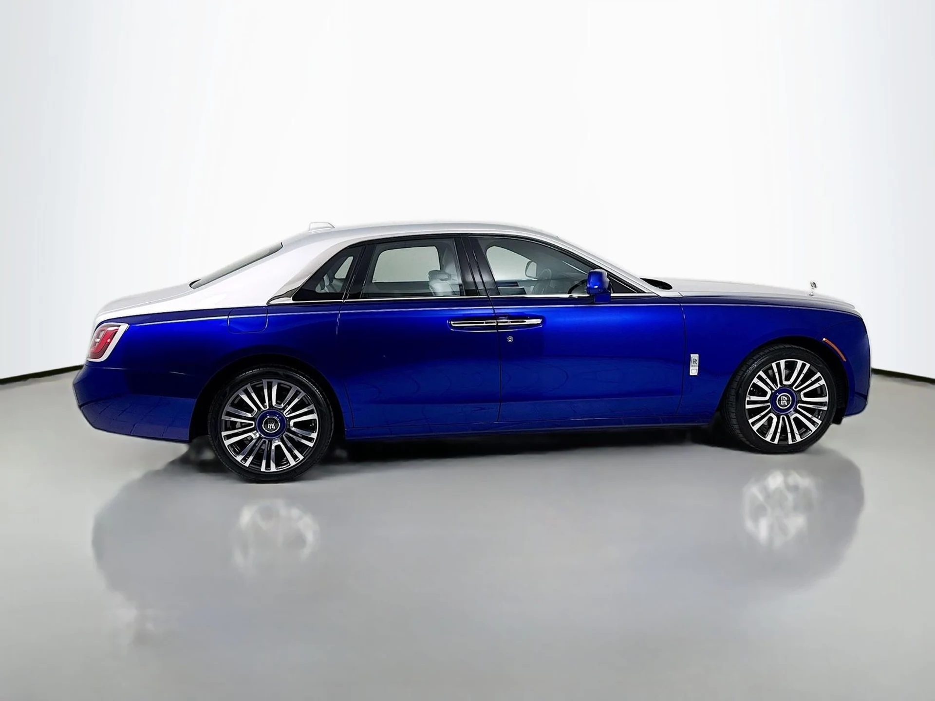 mph008_3707295706_007d2a94fc54a2497aa1d3a8849d63c6x_38a51bdc51