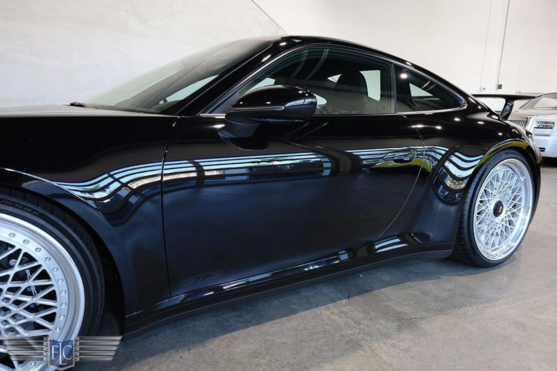 mph008_3710422353_used_2024_porsche_911_carreragtscoupemanual_9689_22931180_9_1024_f784584a7c