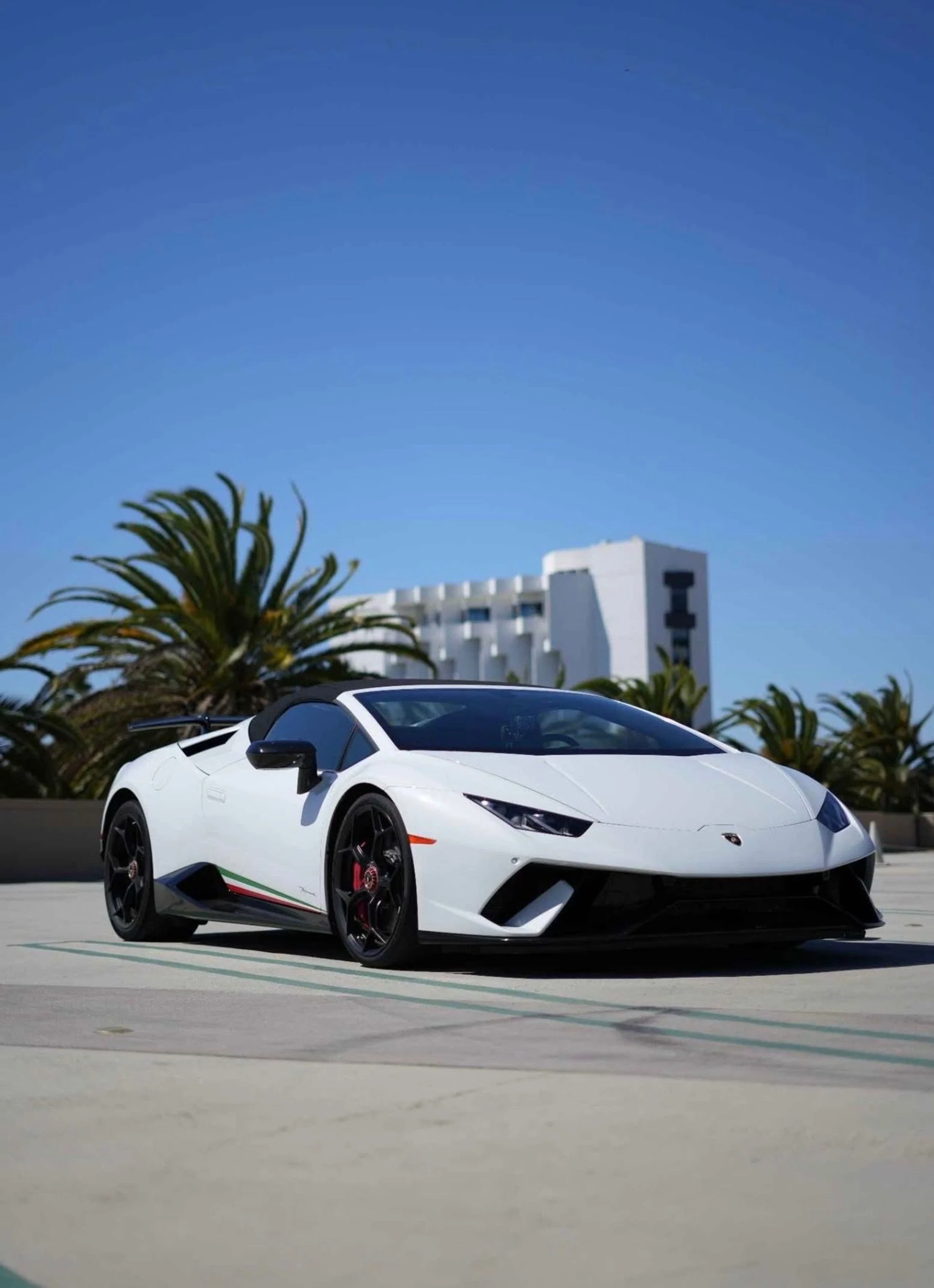 mph008_3721615814_Used_2018_Lamborghini_Huracan_LP_640_4_Performante_Spyder_1776111575_26af927d6c