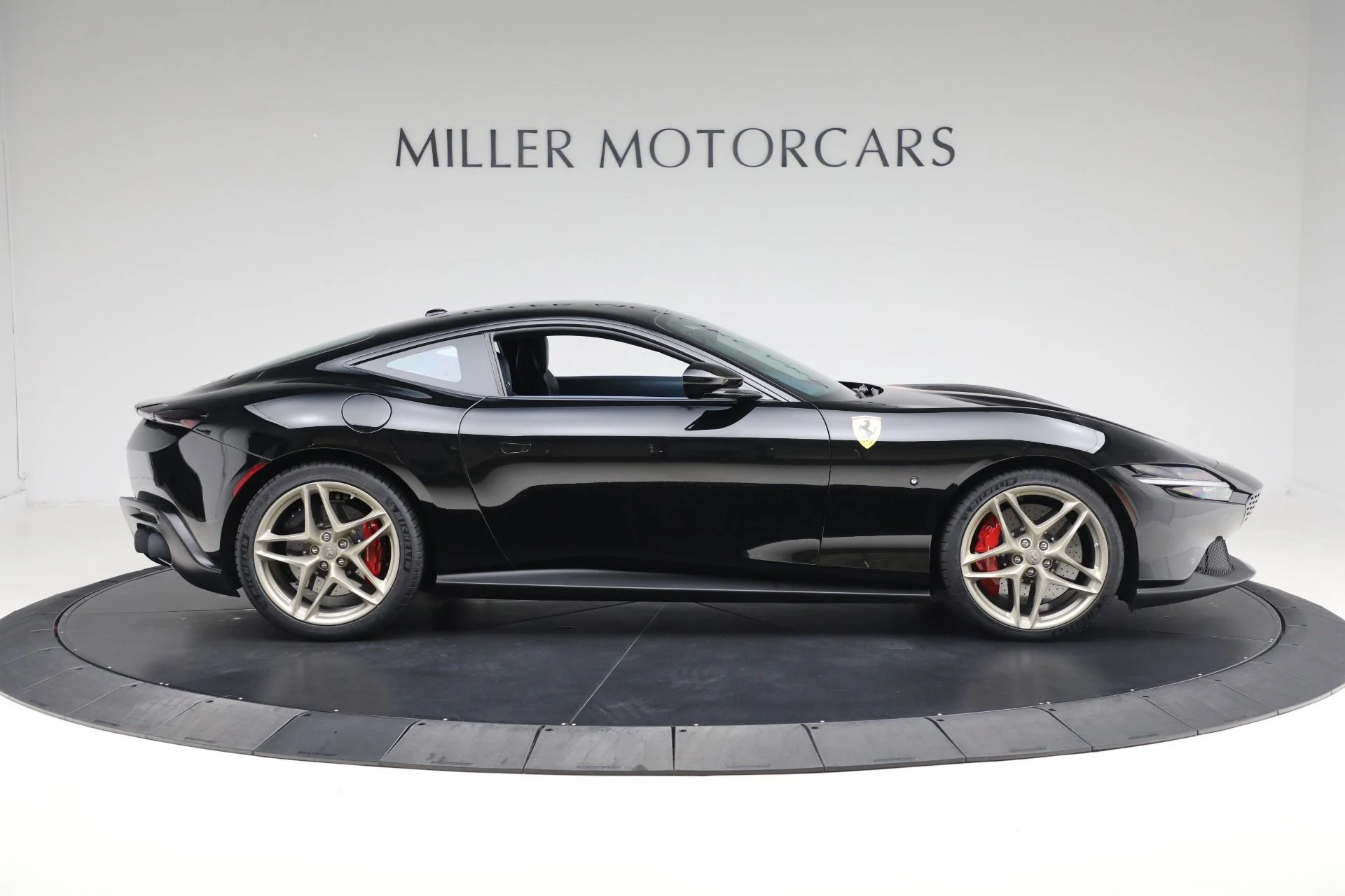 mph008_3726479905_Used_2022_Ferrari_Roma_a6269fbd4c