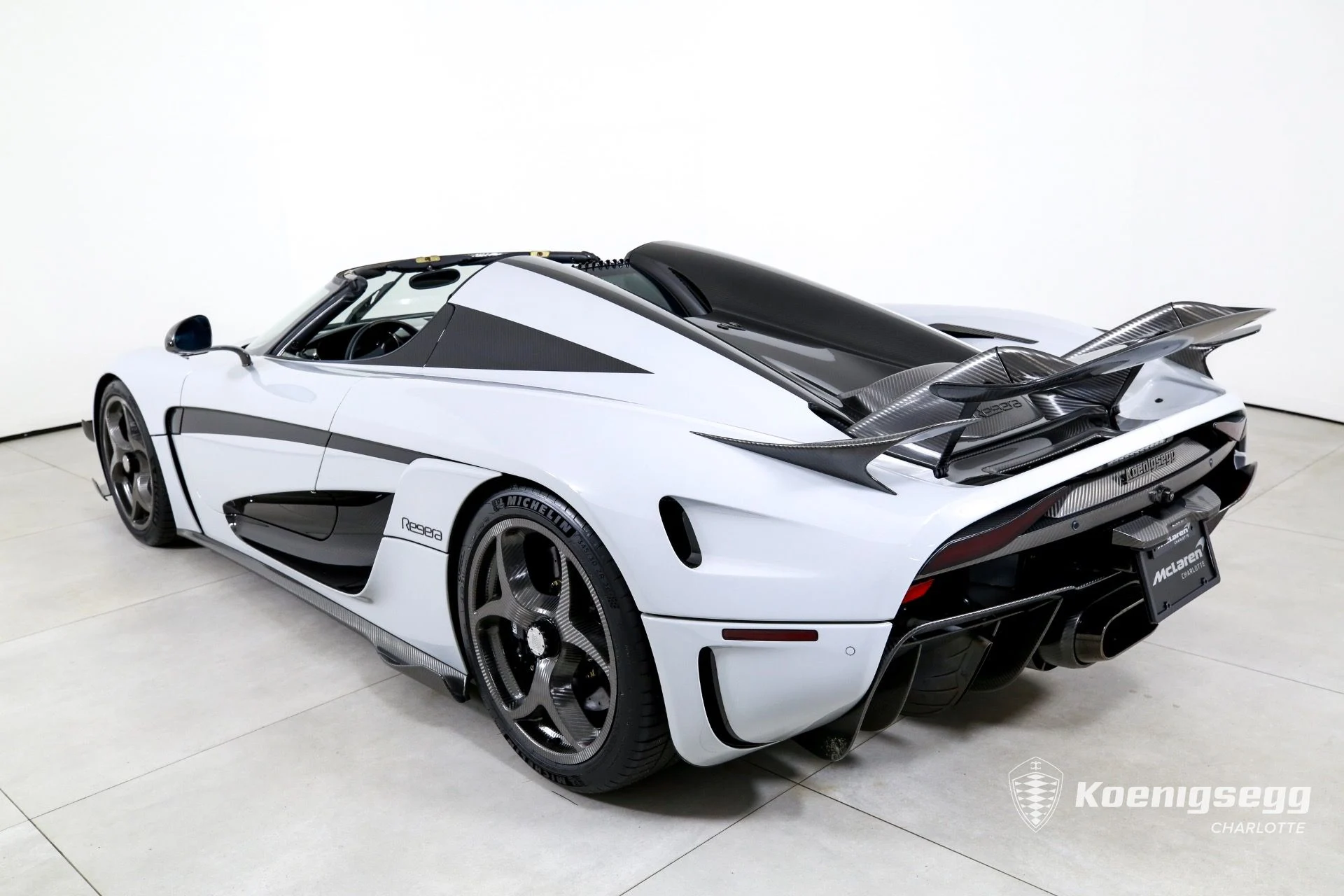 mph008_3732335759_Used_2020_KOENIGSEGG_REGERA_1761057076_f14e466888