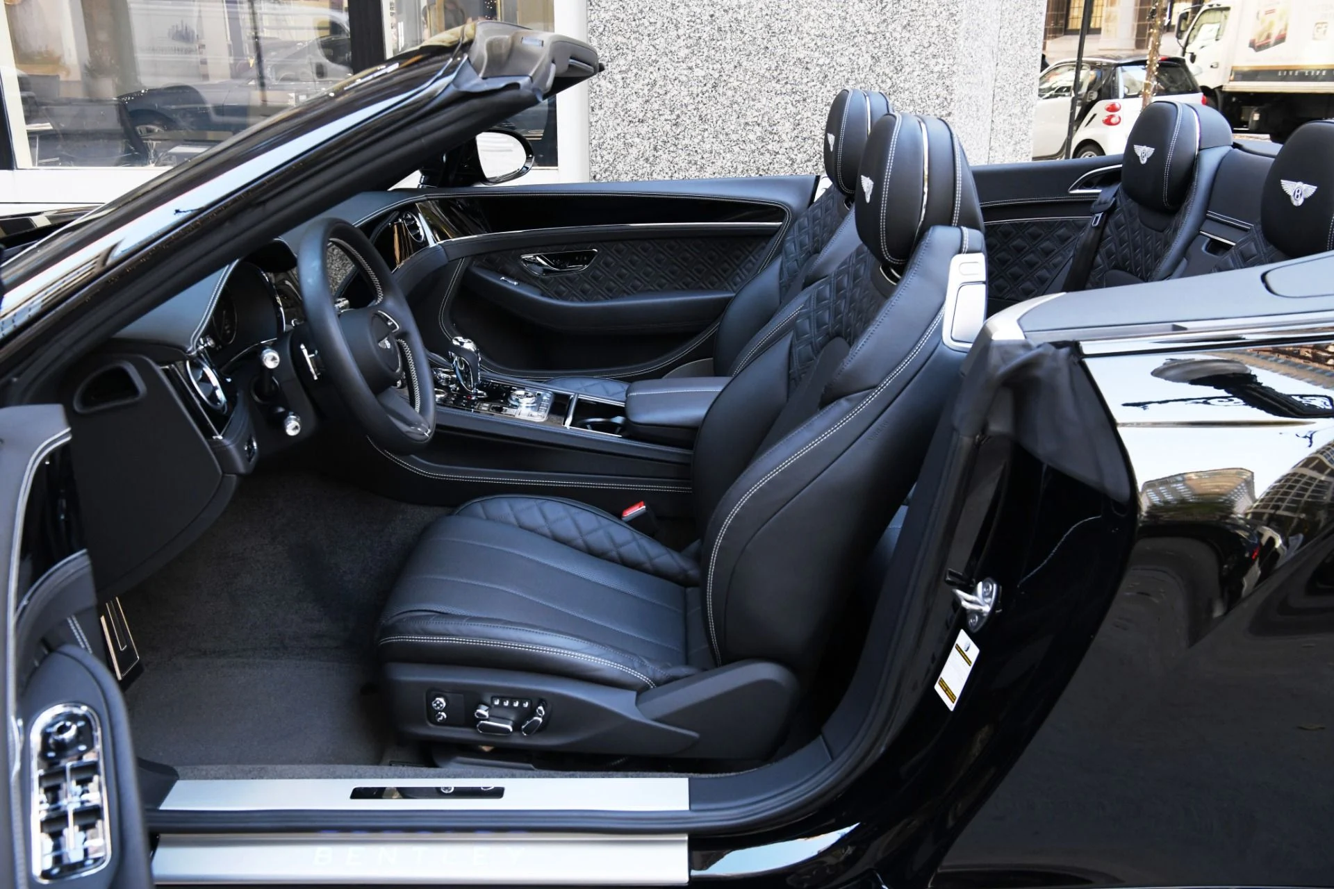 mph008_373940122_Used_2022_Bentley_Continental_GTC_Convertible_GTC_V8_1732653304_3929319633