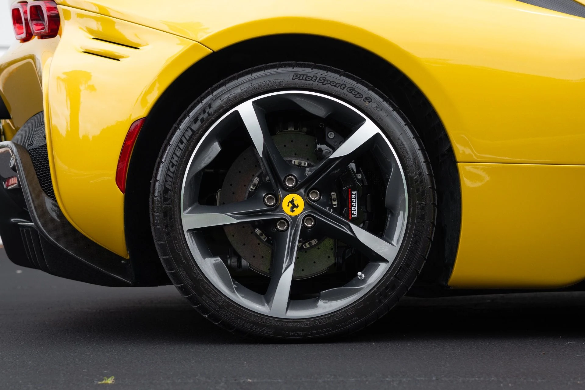 mph008_3741417508_Used_2022_Ferrari_SF_90_Spider_1775626389_4178ce1040