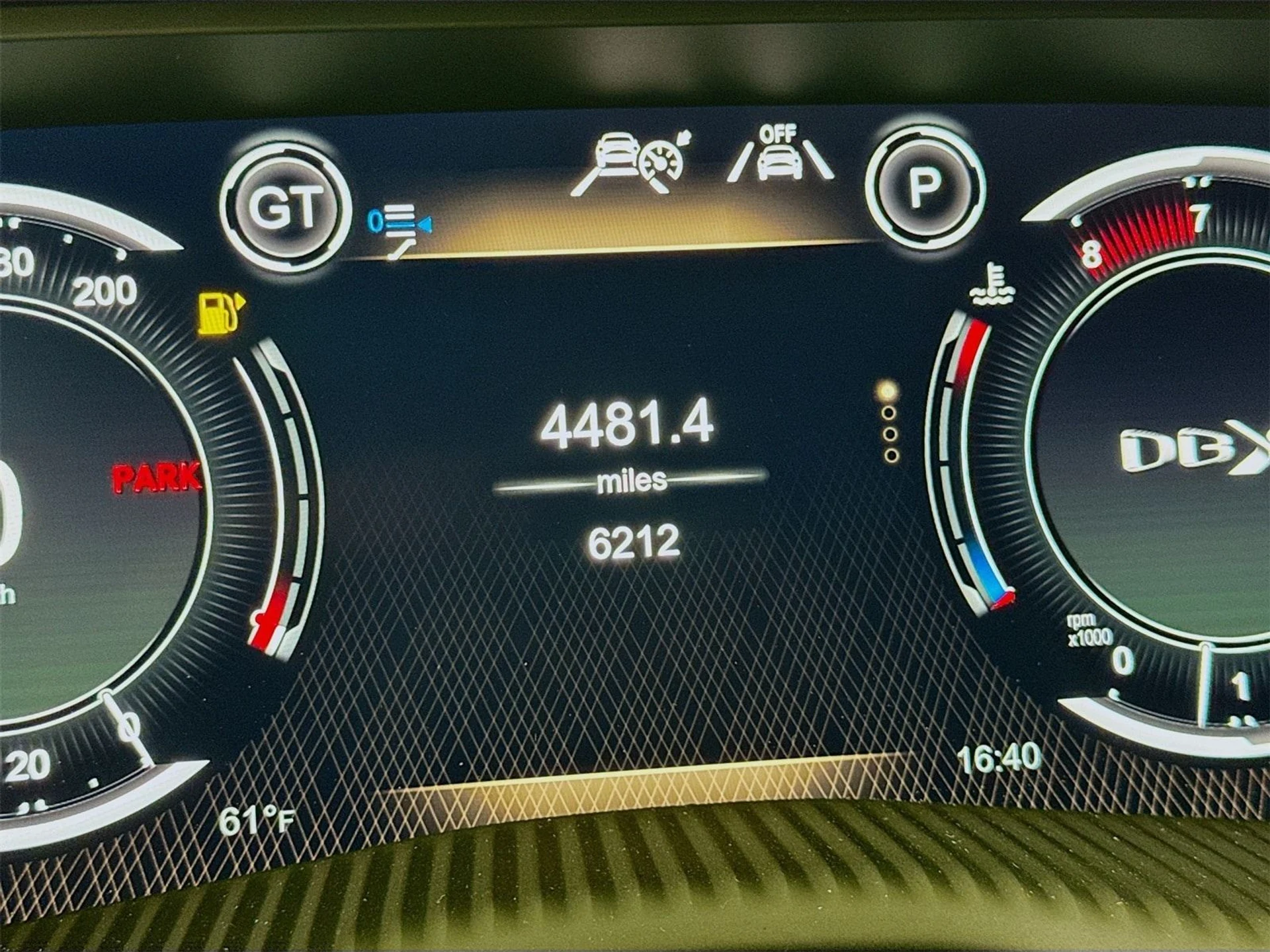 mph008_3749050167_b7d486e3551c0c46f2c0e97e968b3023x_b719172fa9