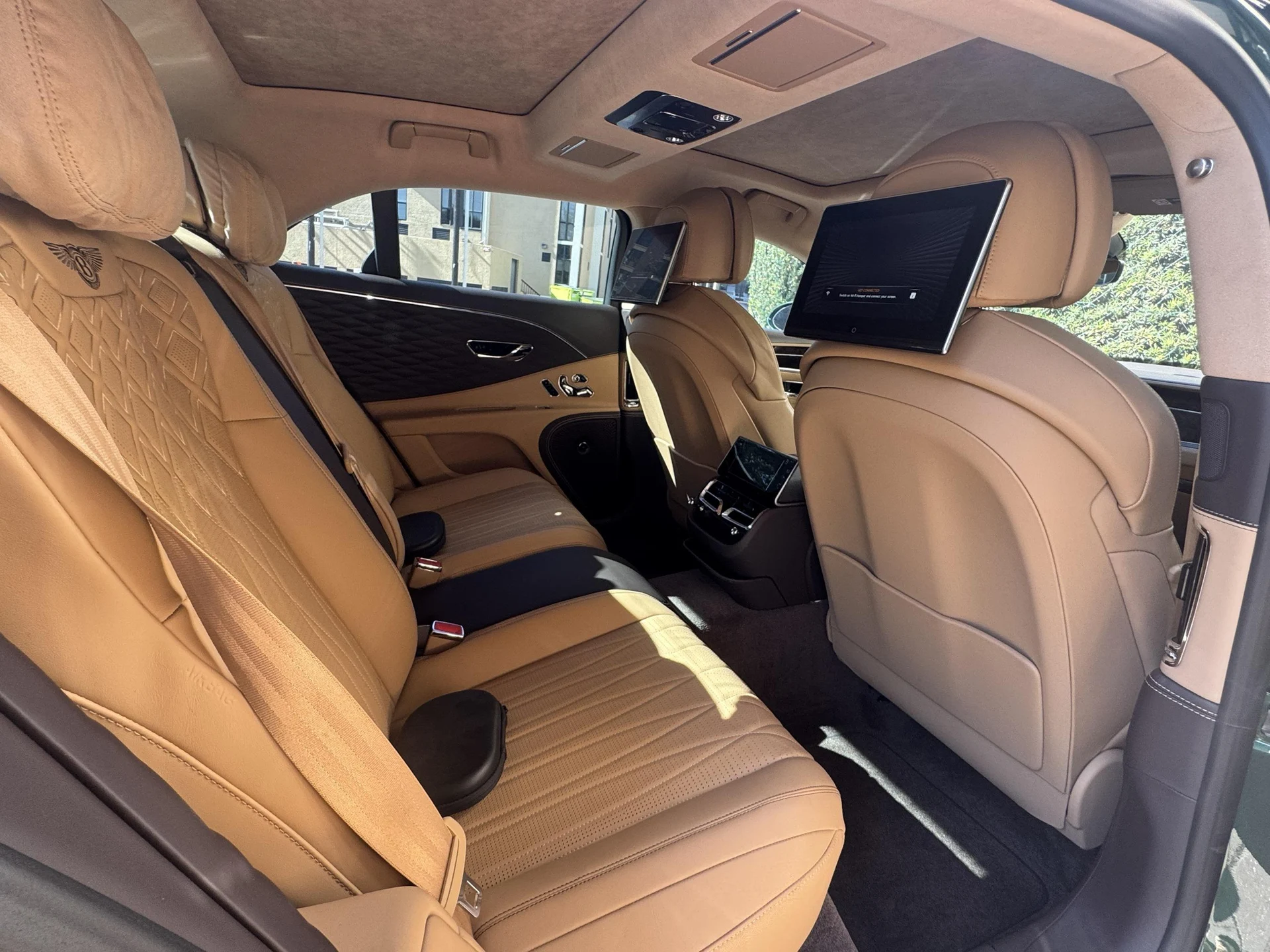 mph008_3751372663_480594322_693aea9f8c4f928eeae3a470_156d44464c