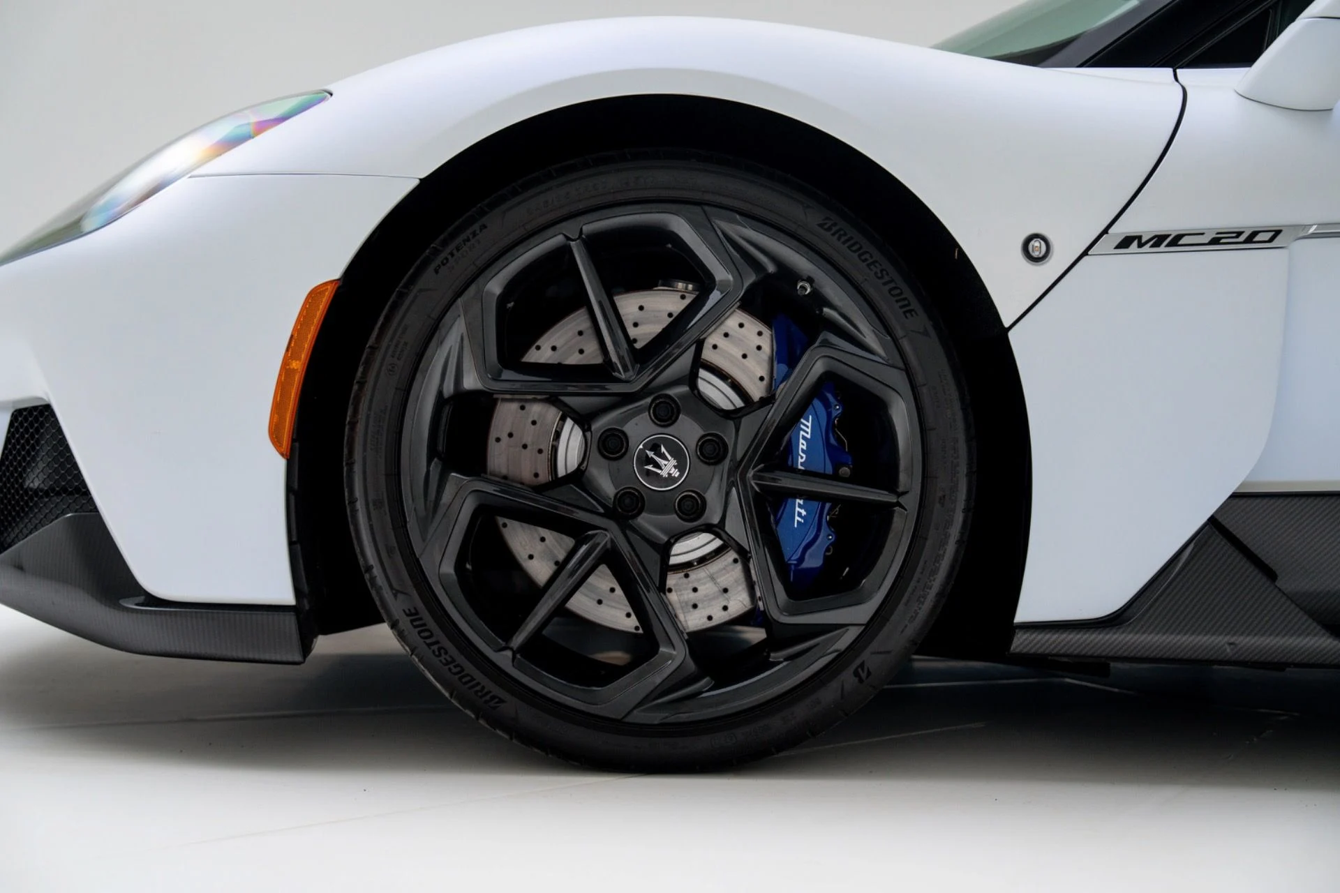 mph008_3764643919_Used_2022_Maserati_MC_20_1777496437_18313312eb