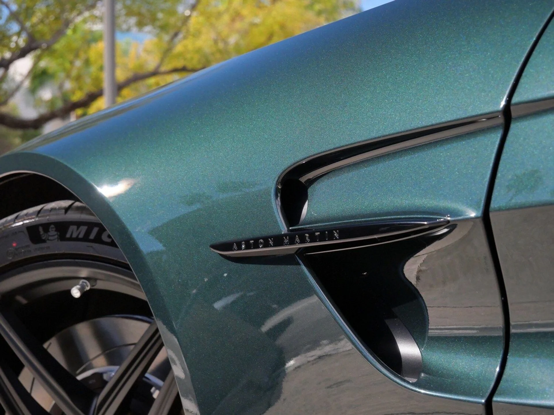 mph008_3765514385_026f21a4976960ab1f697d0a44057d8fx_7383b1975f