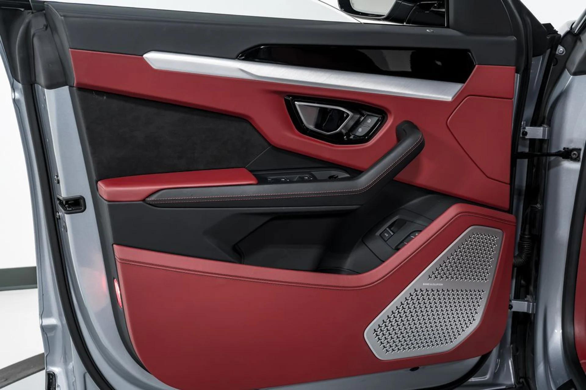 mph008_376880999_b8bf6678121642a294cbba8e00e5d817x_6661159a53