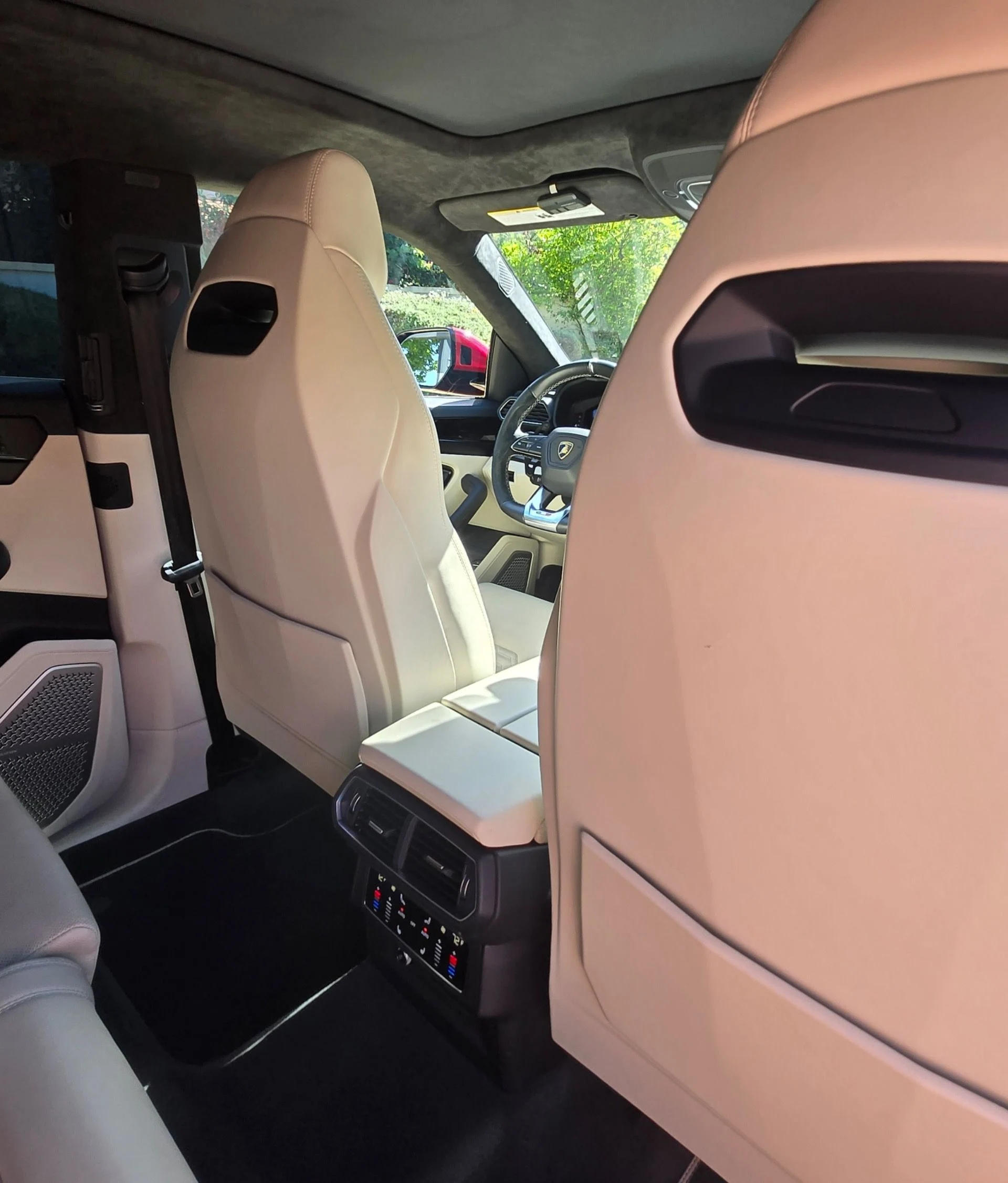 mph008_3778428382_Used_2022_Lamborghini_Urus_1761951783_bdf4bfdaf7