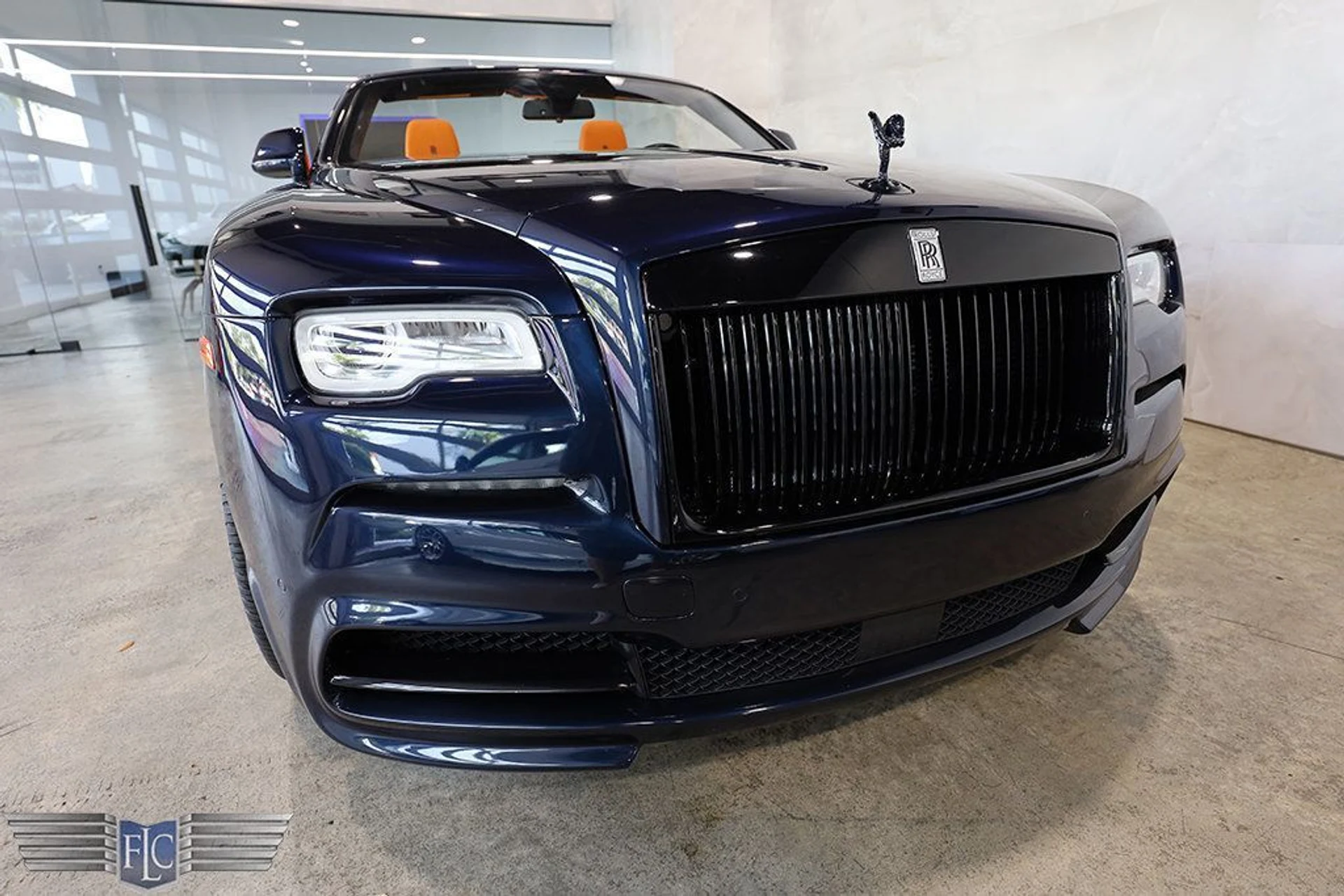 mph008_3781071505_used_2017_rolls_royce_dawn_convertible_9689_22999334_9_1024_486952affa