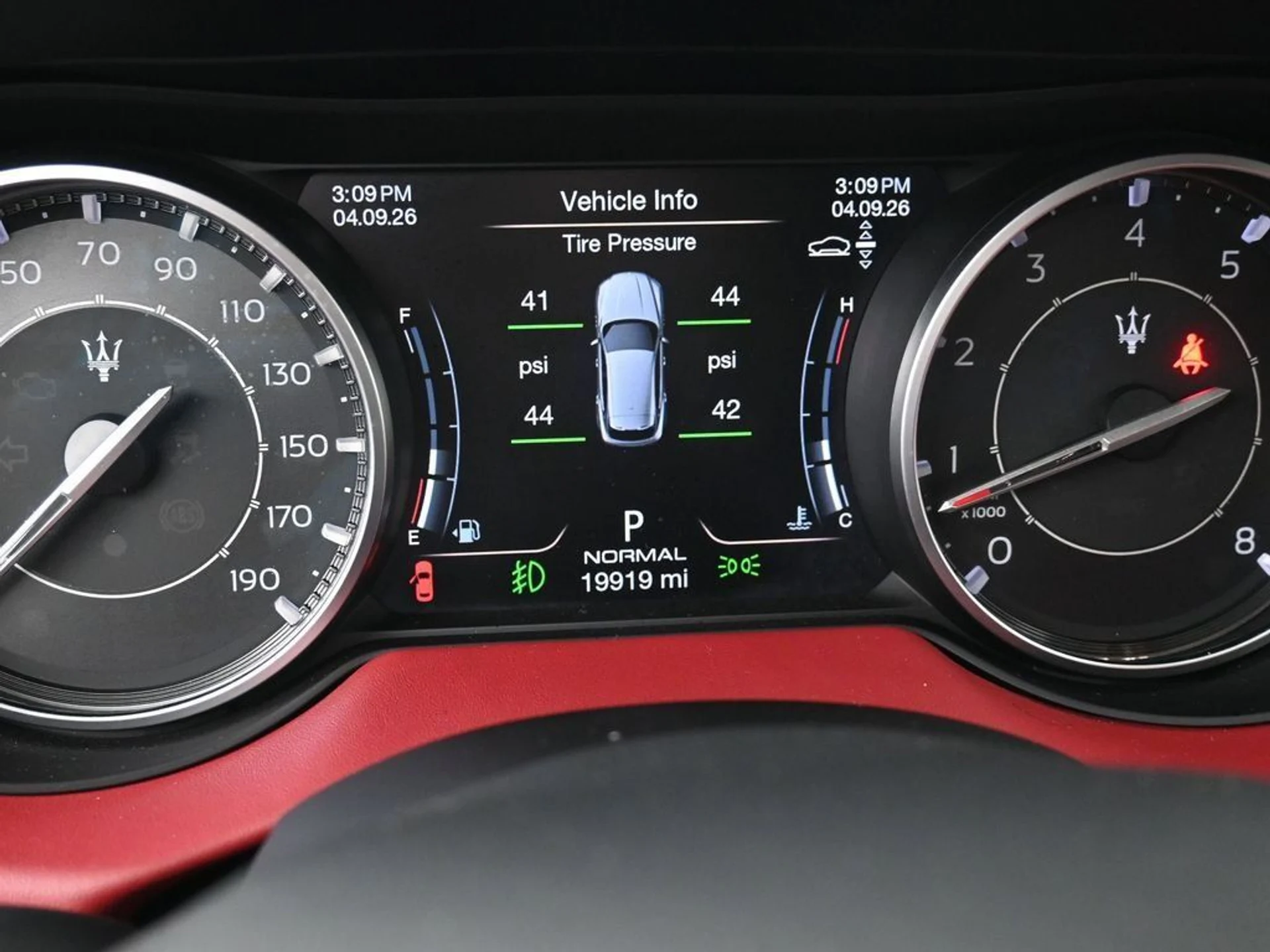 mph008_3784705414_9966b7837a3b741c2603e73e1b0dfab7_251dd1e7a3