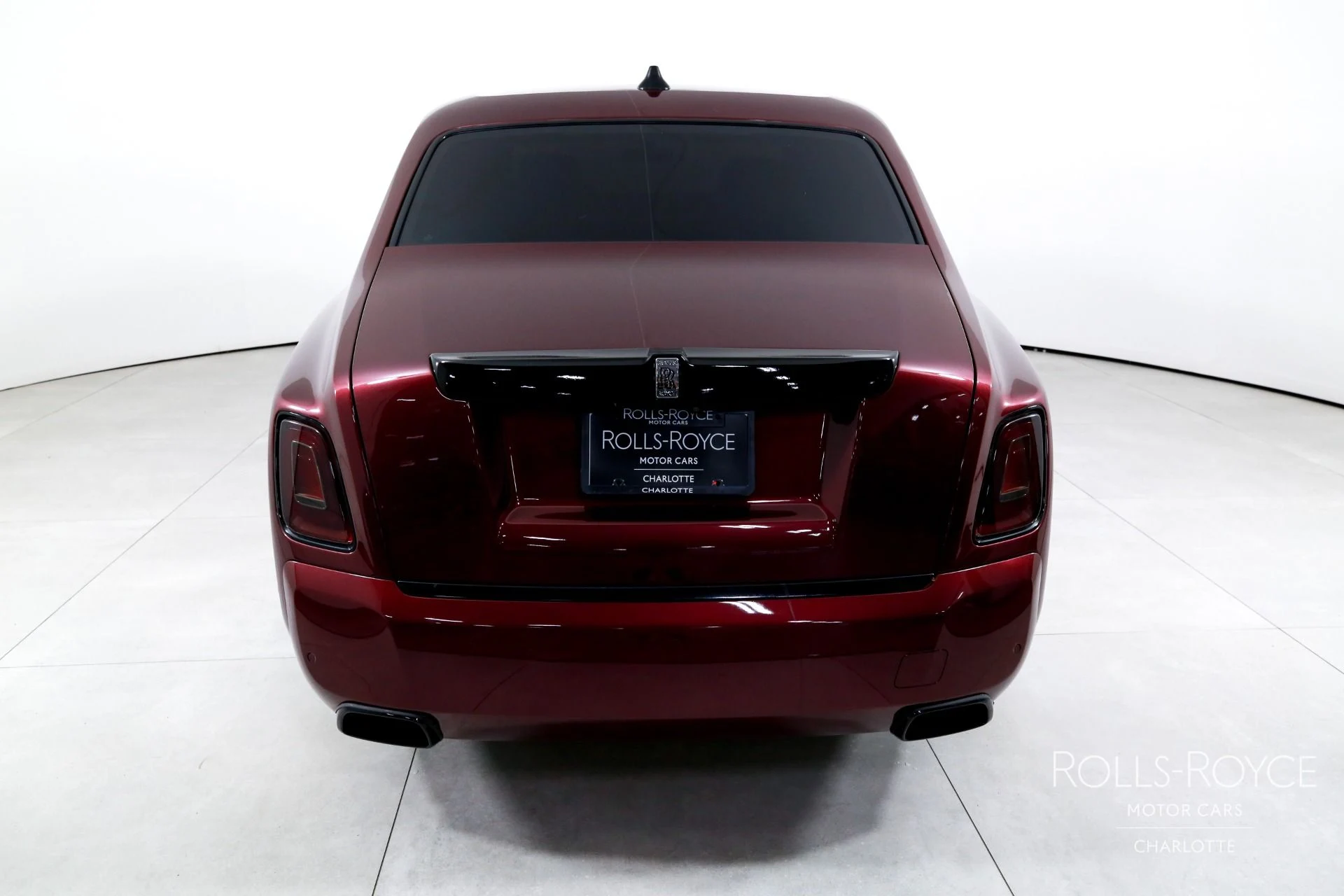 mph008_3787352604_Used_2019_Rolls_Royce_Phantom_1786657076_61bc64a0a9