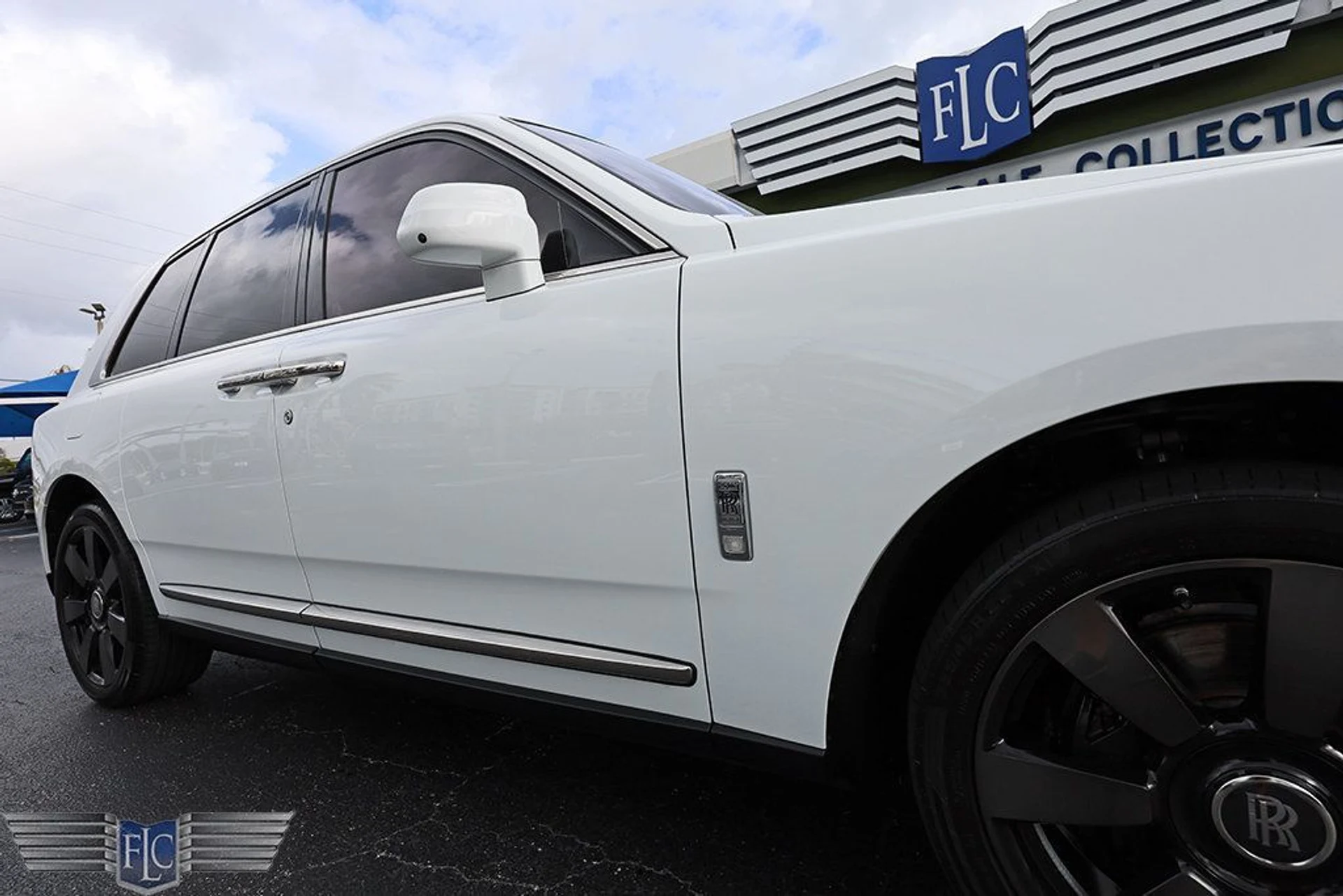 mph008_3794548717_used_2019_rolls_royce_cullinan_sportutility_6305_22963693_9_1024_84b1e65e7e