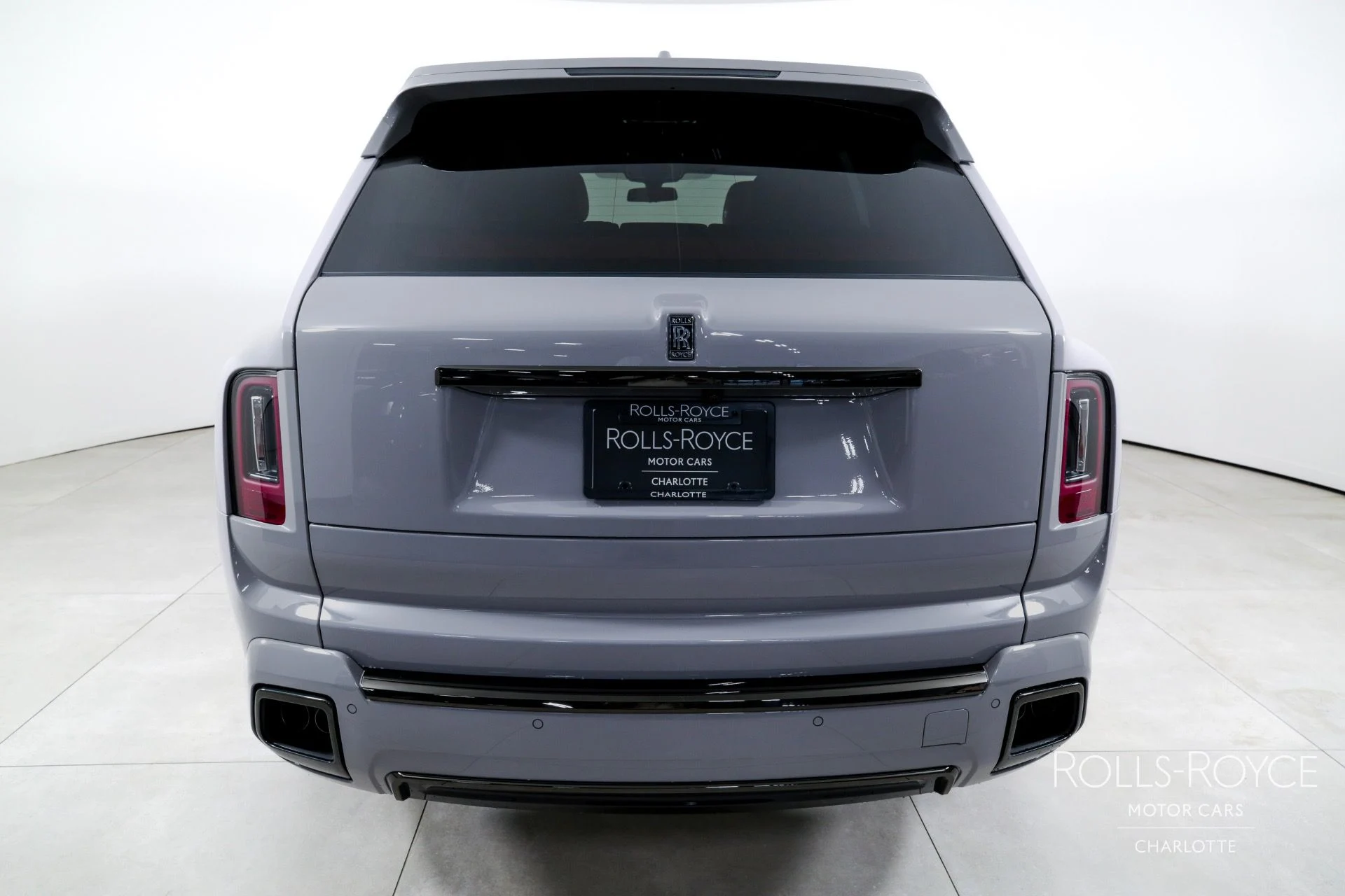 mph008_3800185137_Used_2025_Rolls_Royce_Black_Badge_Cullinan_1746716214_16ef084972