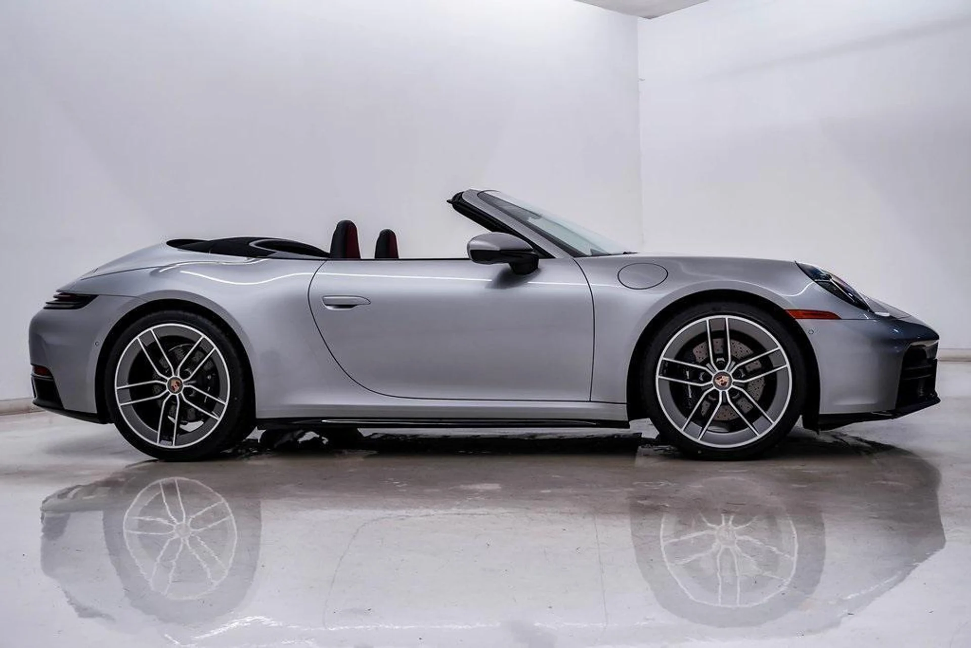 mph008_380031918_z_Tg_YD_i_O27ojns7lc_TI_Ubr98id8_a47072669d