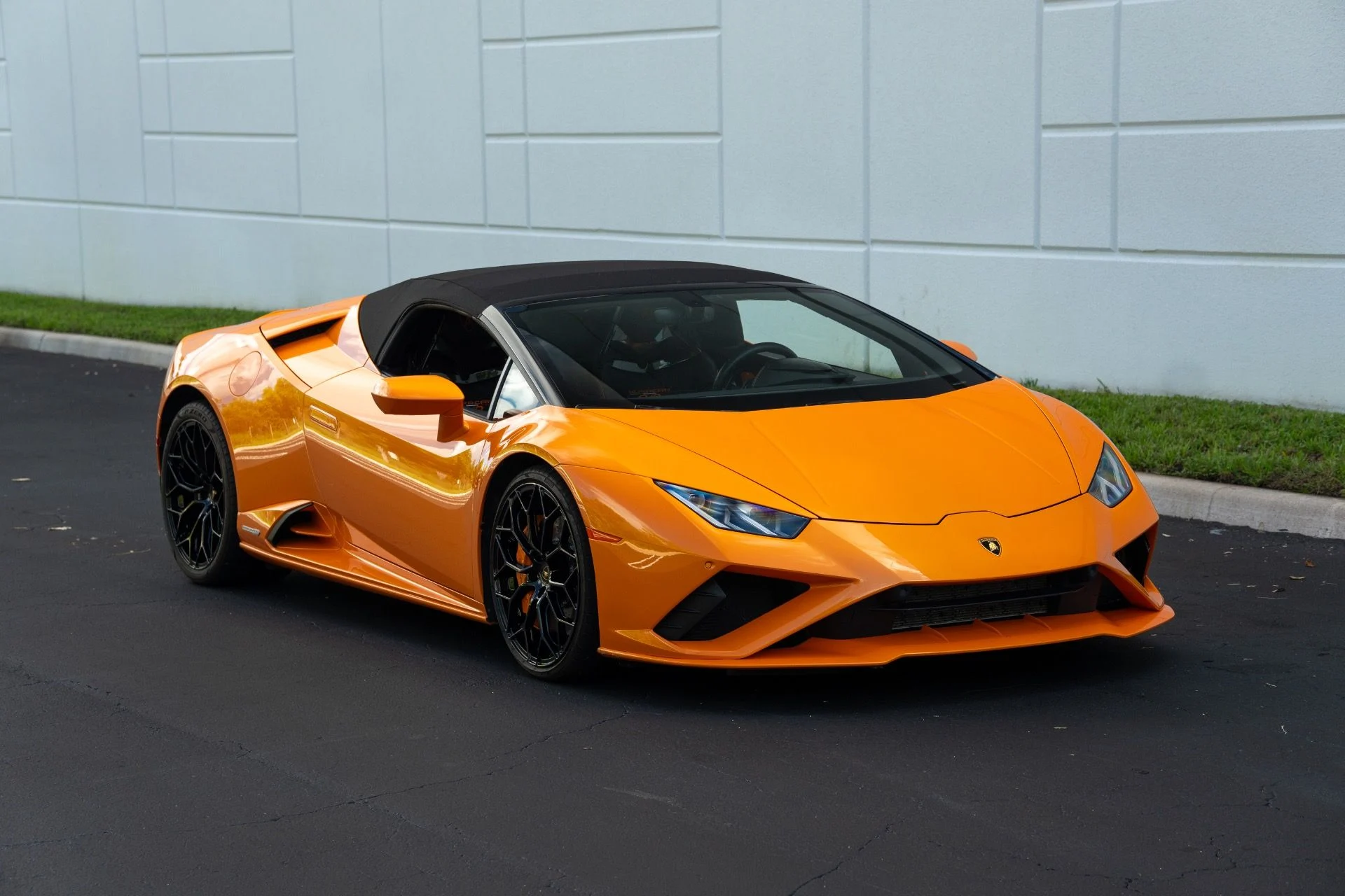 mph008_3804459791_Used_2021_Lamborghini_Huracan_EVO_Spyder_1775496293_6d83915c08